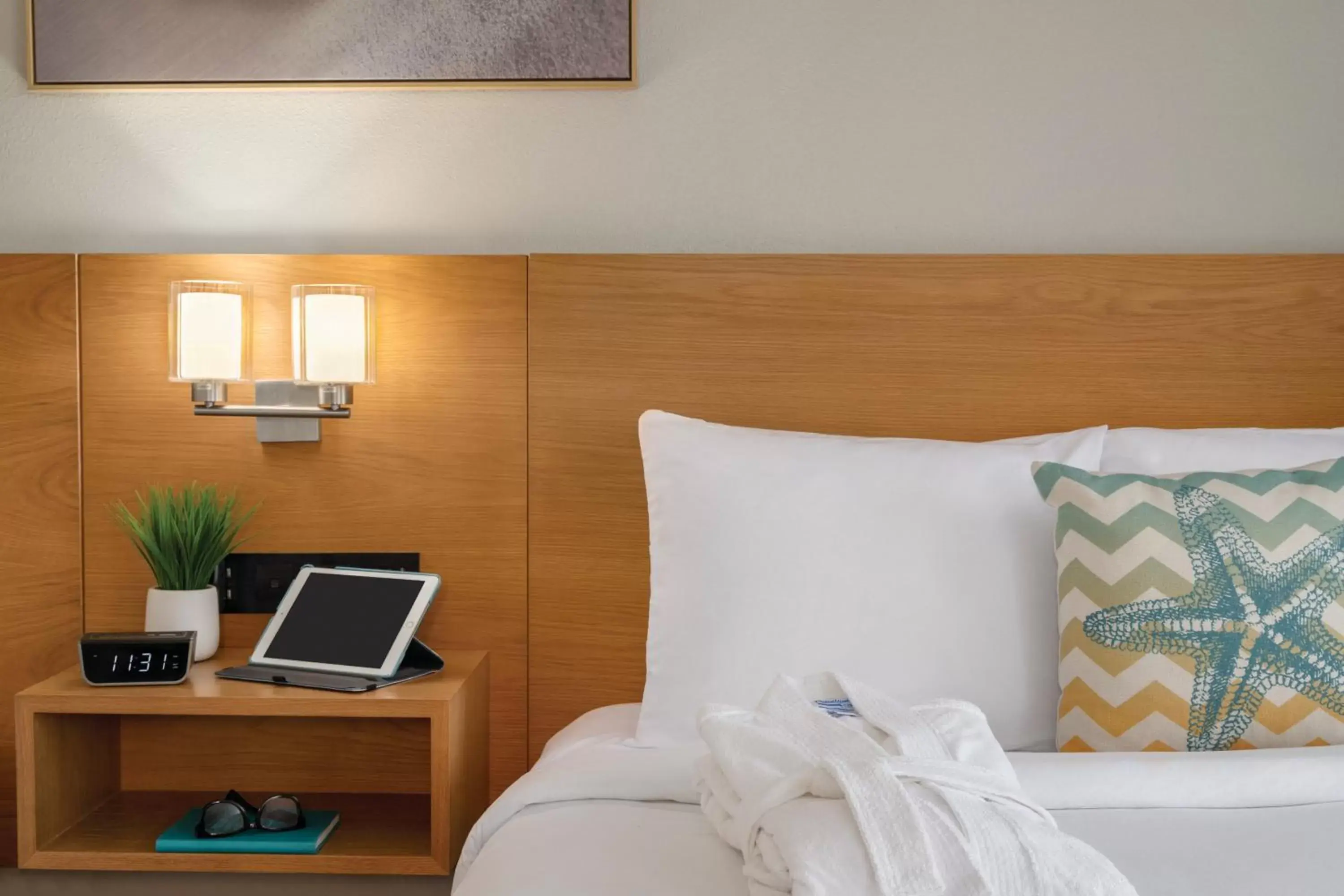 Bedroom, Bed in Radisson Hotel Panama City Beach - Oceanfront
