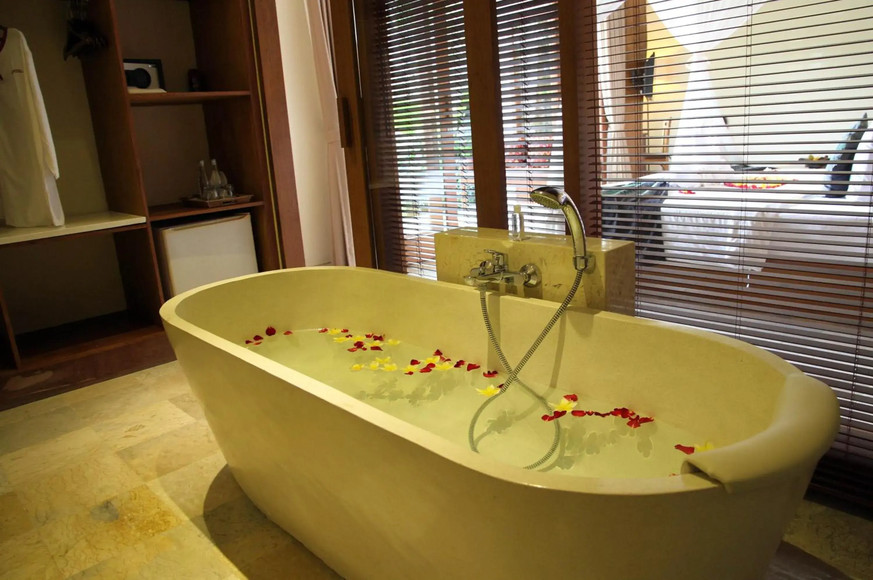 Bath in Sapodilla Ubud