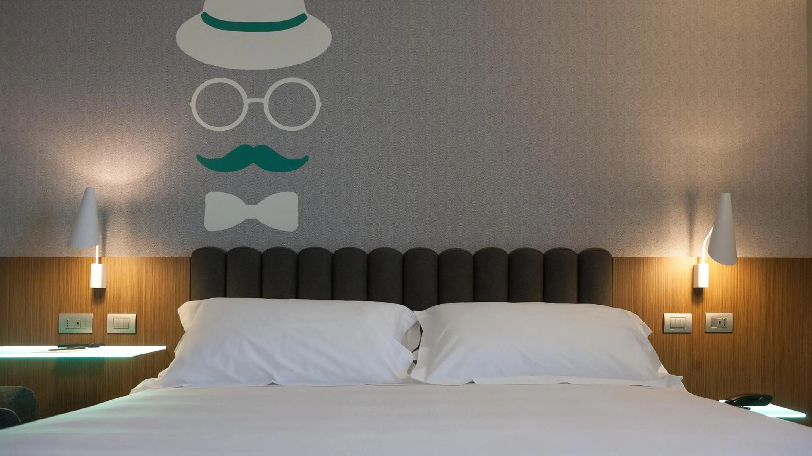 Photo of the whole room, Bed in G Hotel Pescara