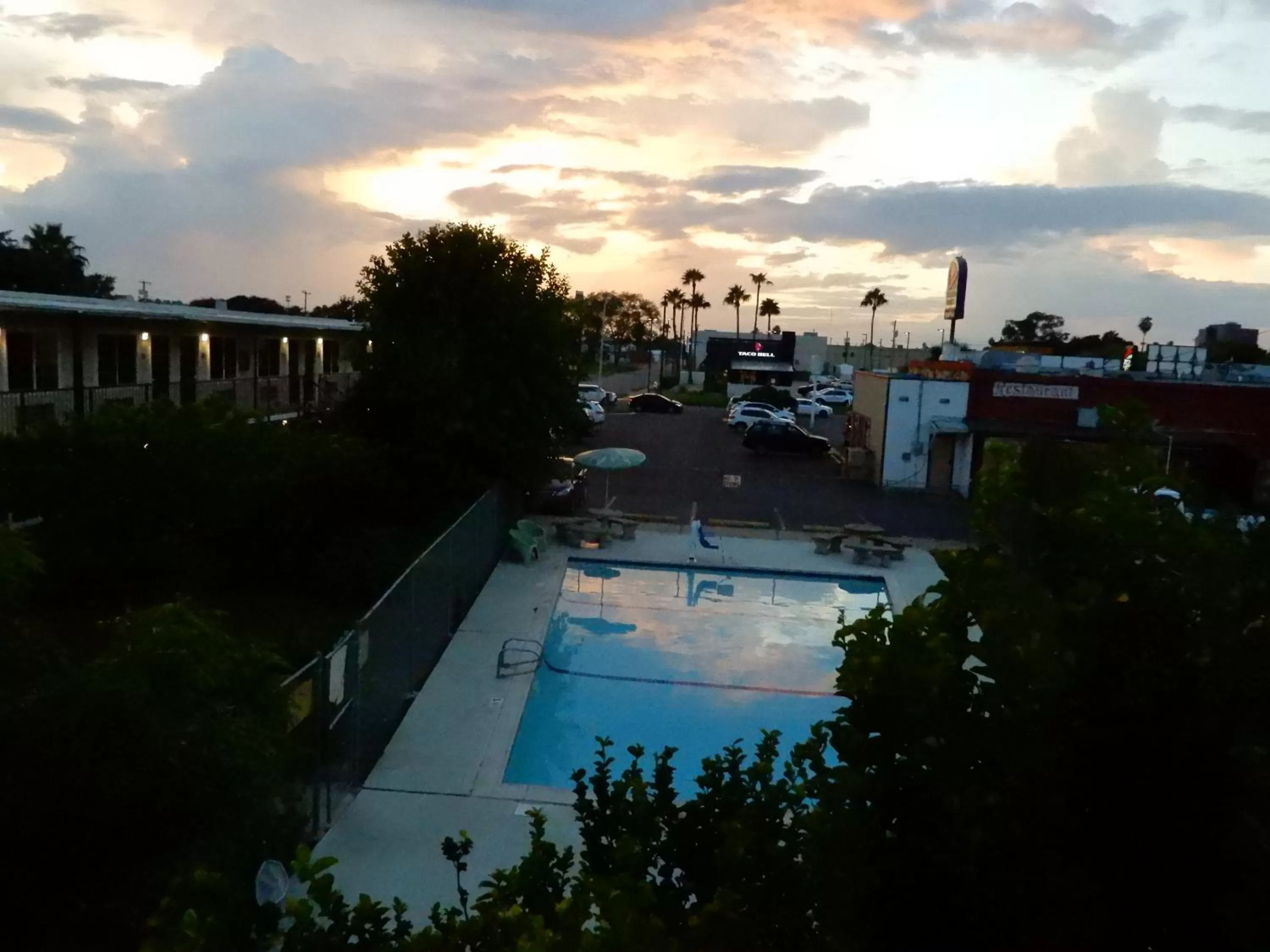 Facade/entrance in Siesta Inn McAllen