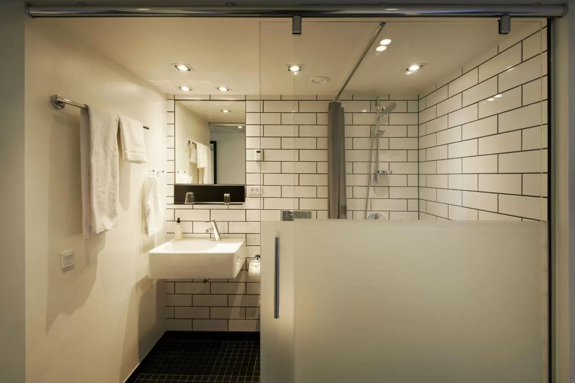 Kitchen/Kitchenette in Milling Hotel Ritz Aarhus City