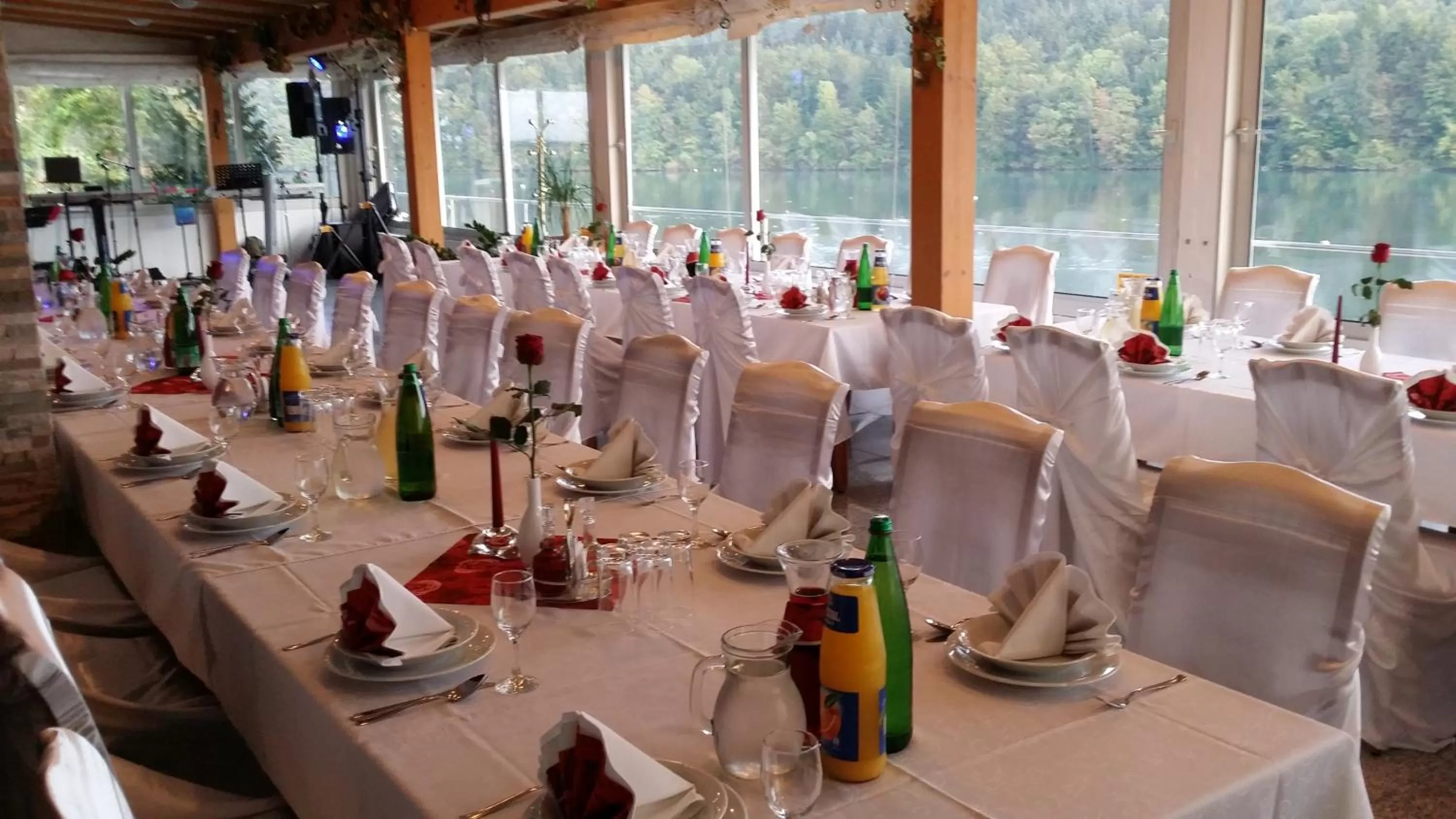 Banquet/Function facilities in Gostisce Jezero