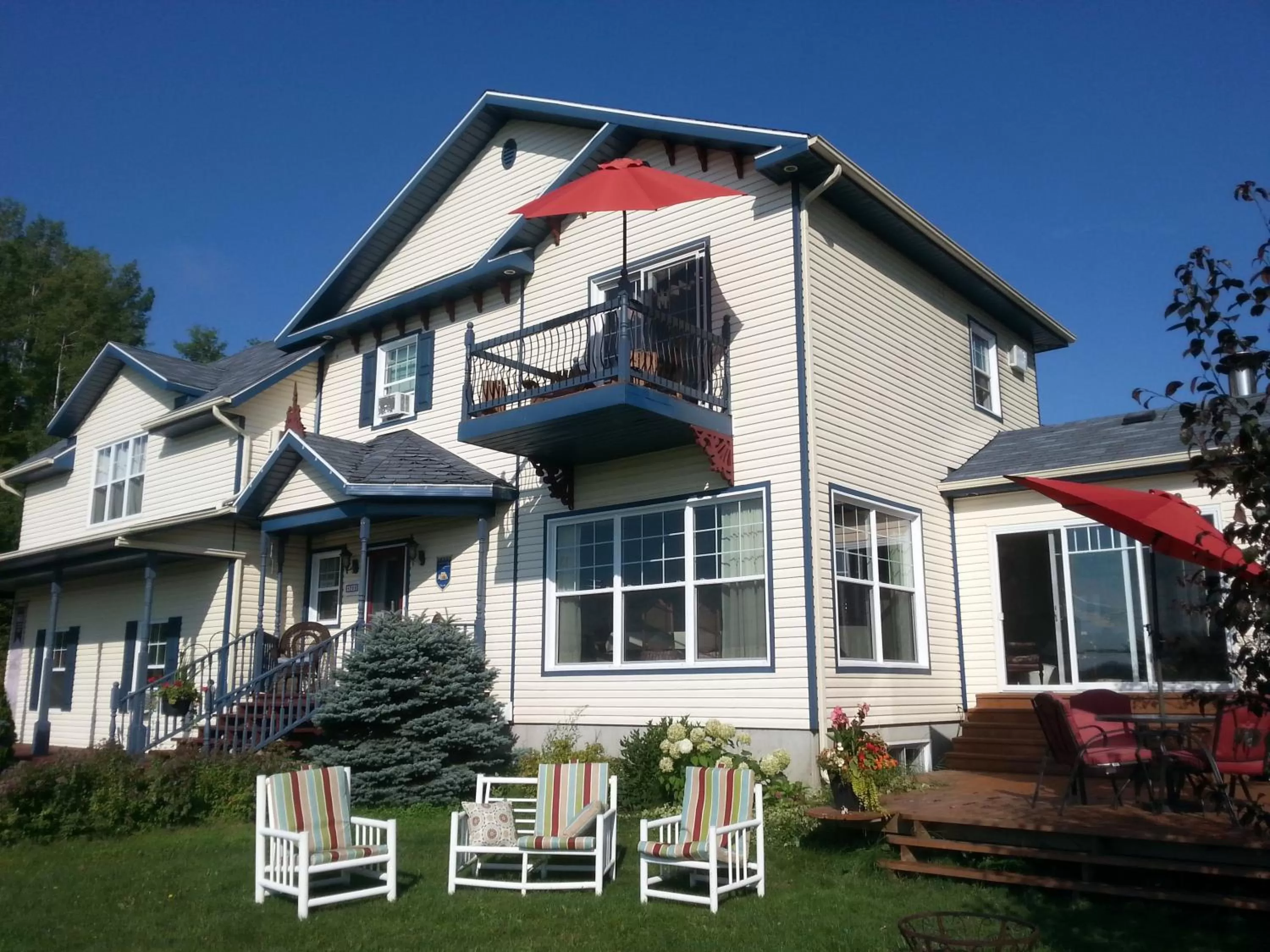 Property building in Domaine de la Baie, Les Suites