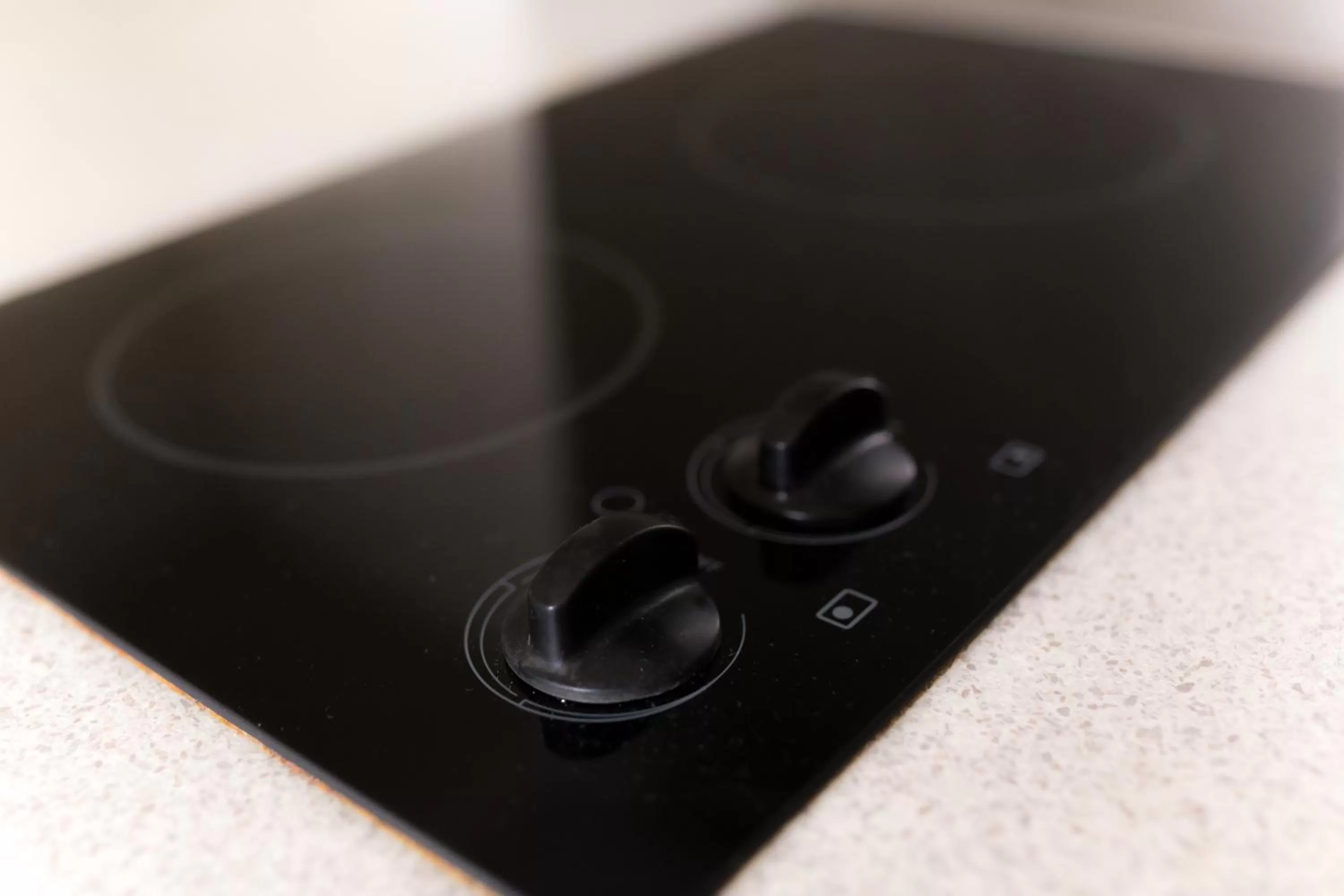 Kitchen or kitchenette in St Ives Apartments