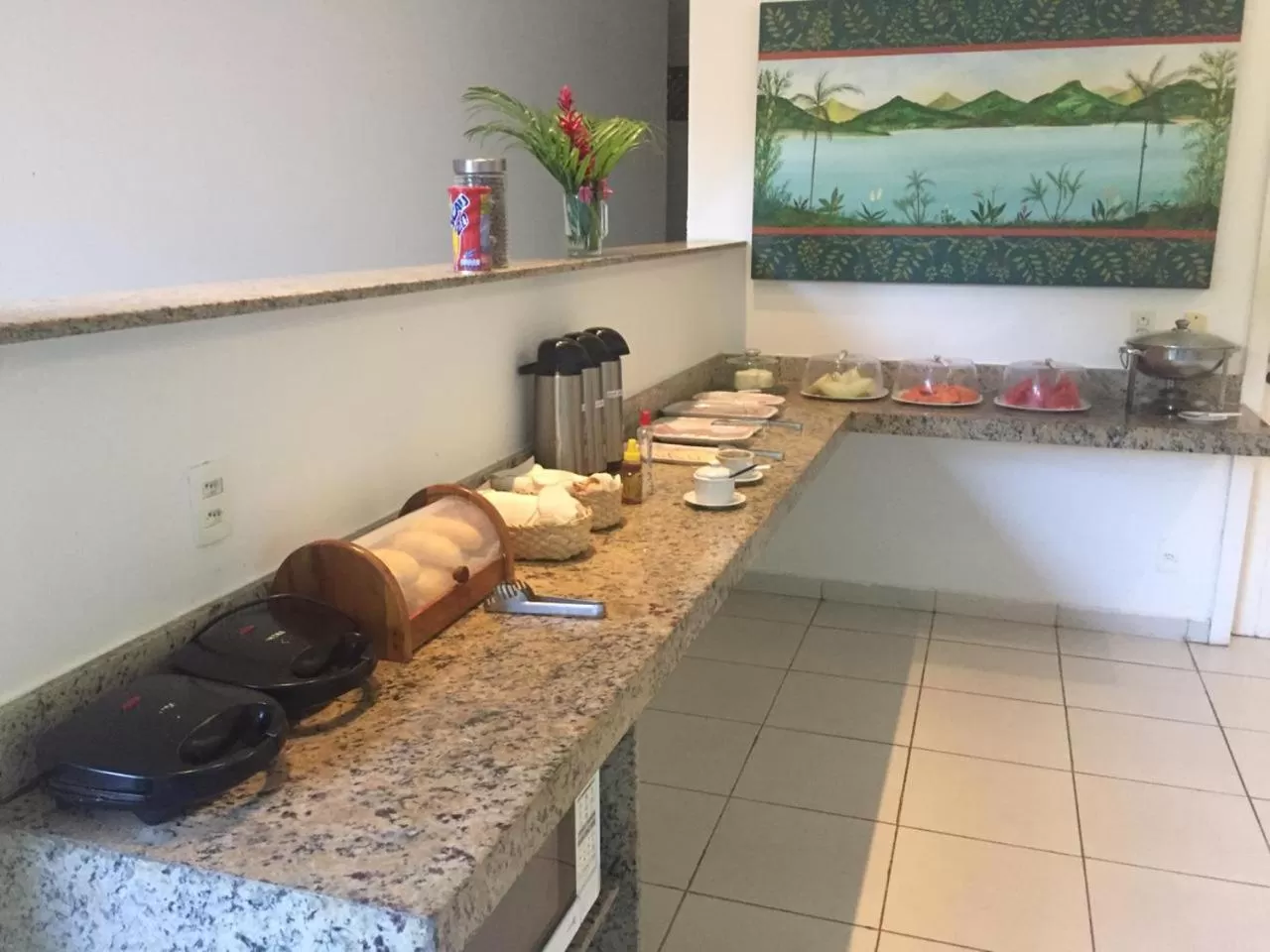 Breakfast in Praia da Ferradurinha Guest House