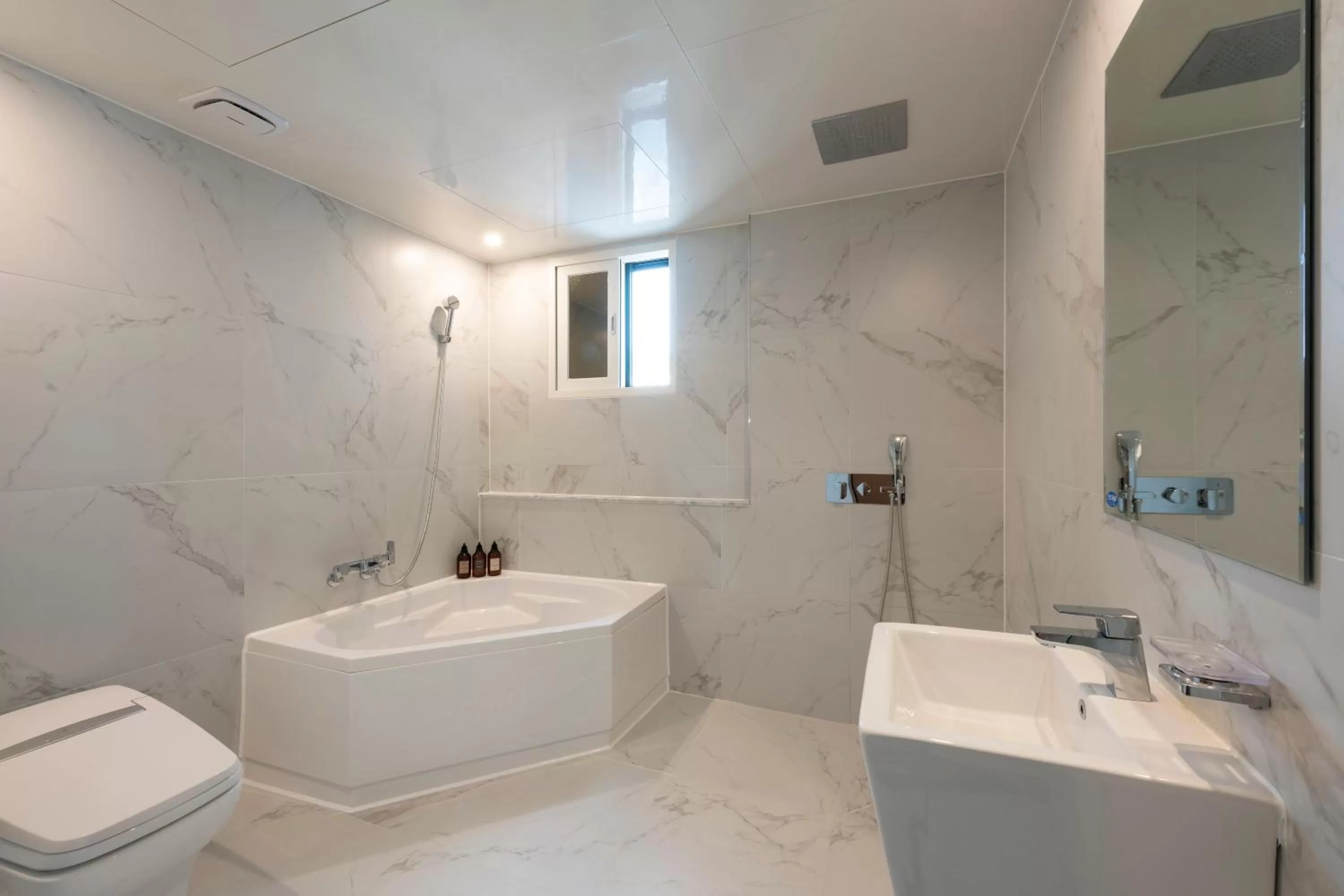 Bathroom in Seomyeon Brown-dot hotel Gold