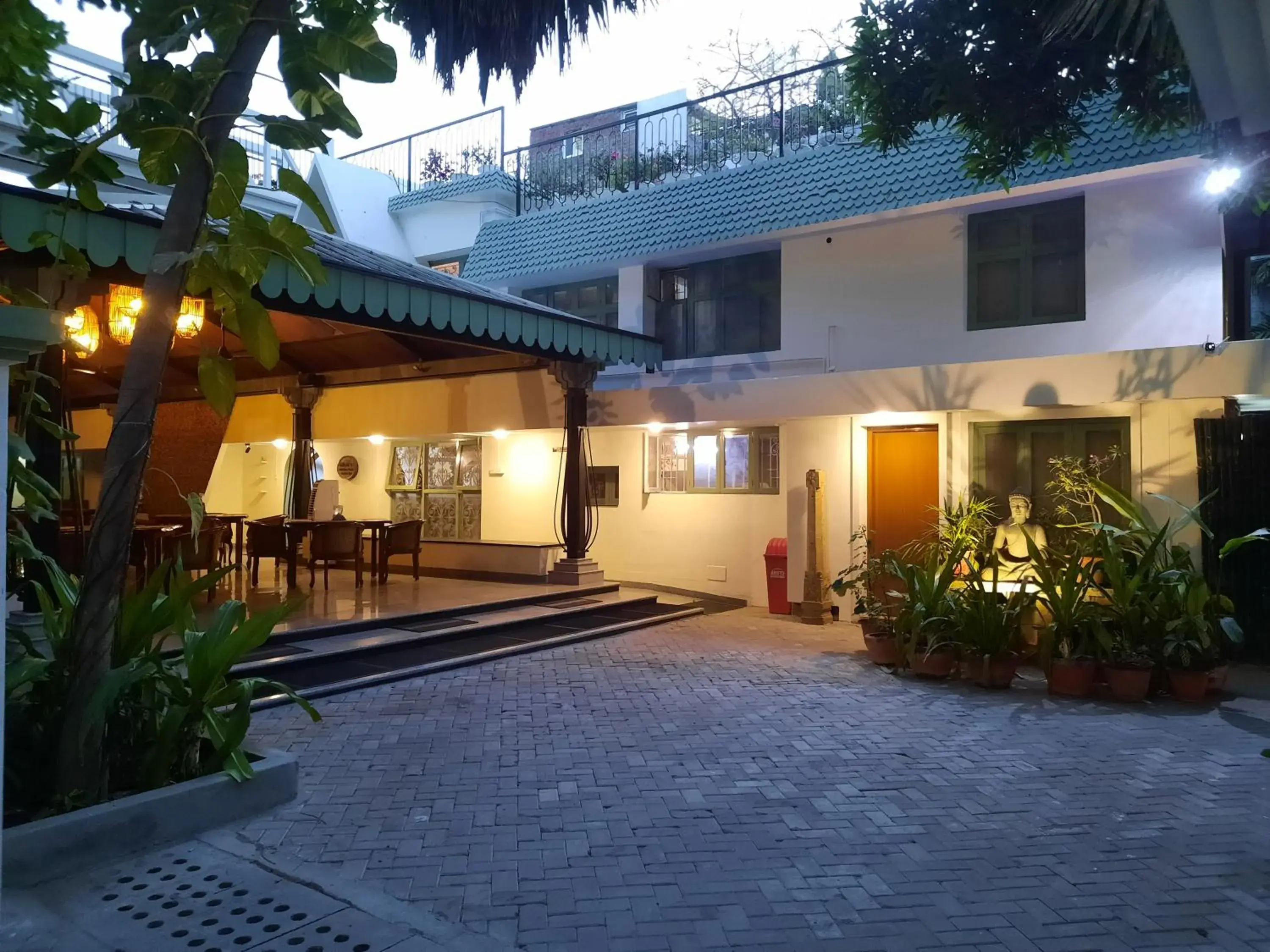 Property Building in Hanu Reddy Residences Poes Garden