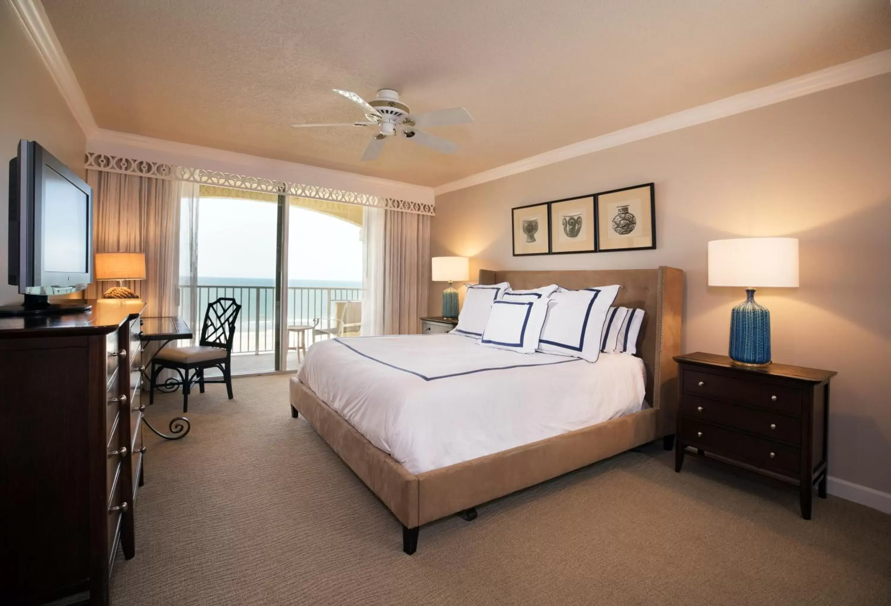 Photo of the whole room in Omni Amelia Island Resort Photo of the whole room in Omni Amelia Island Resort