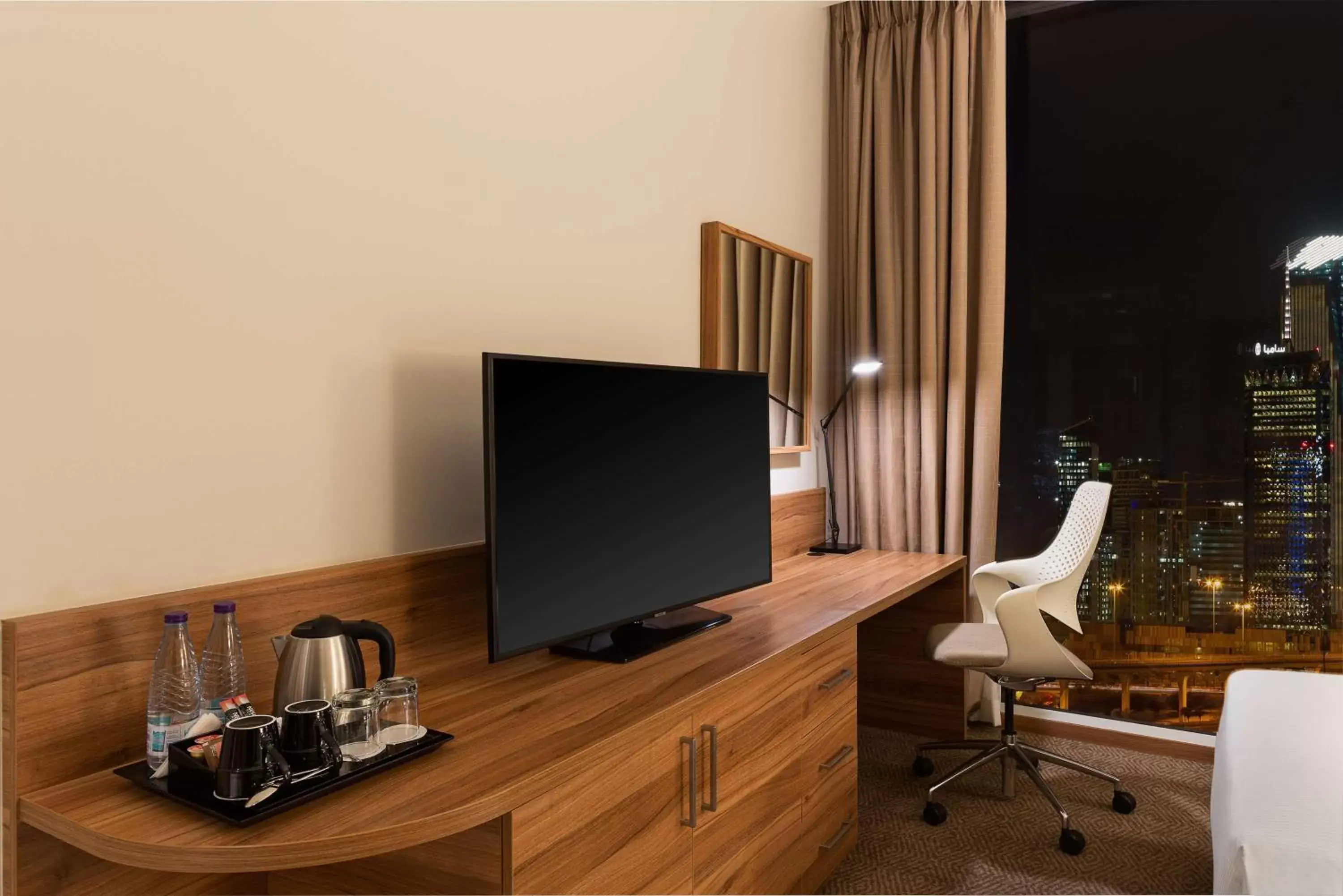 Bedroom, TV/Entertainment Center in Hilton Garden Inn Riyadh Financial District