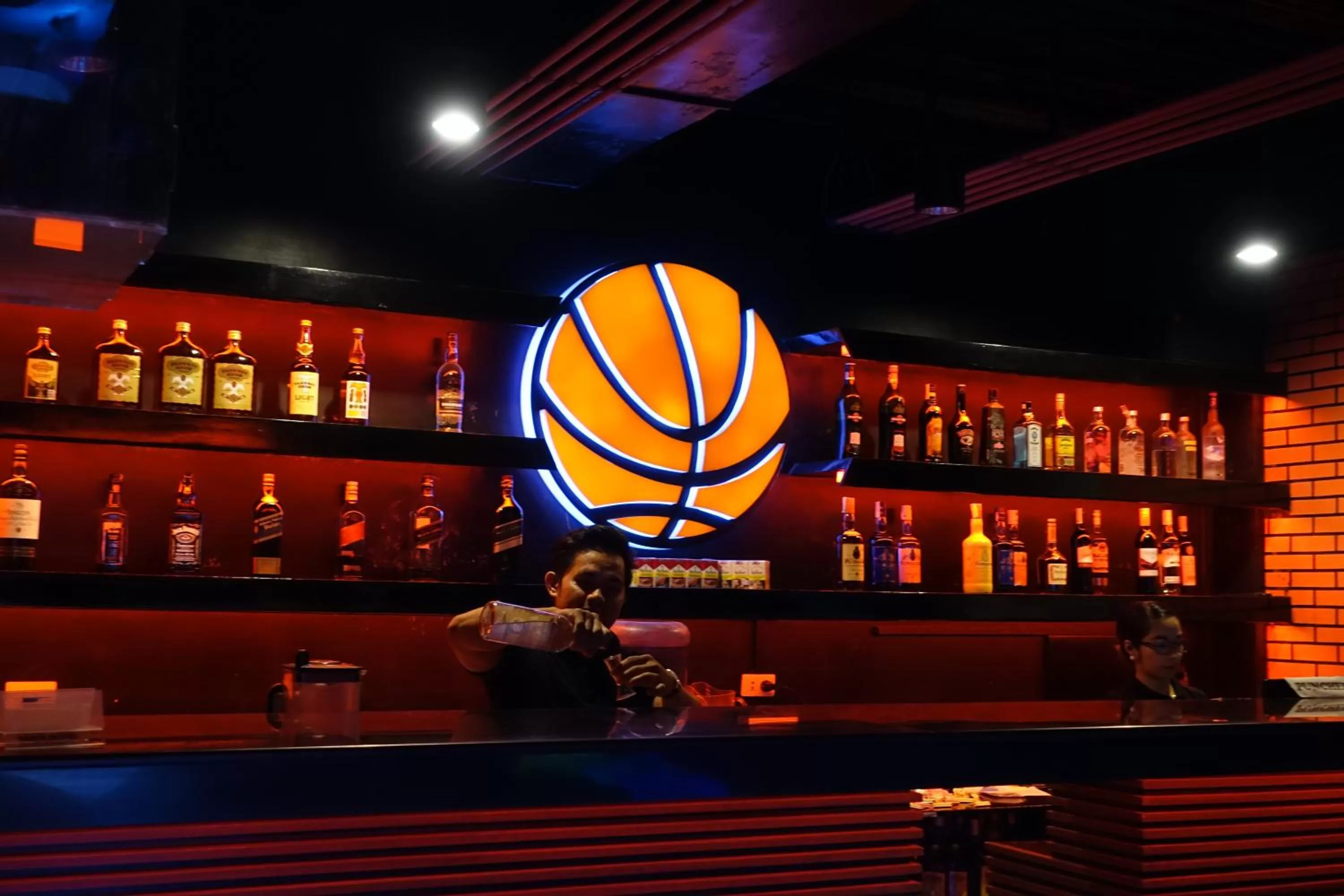 Restaurant/places to eat, Lounge/Bar in One Manalo Place