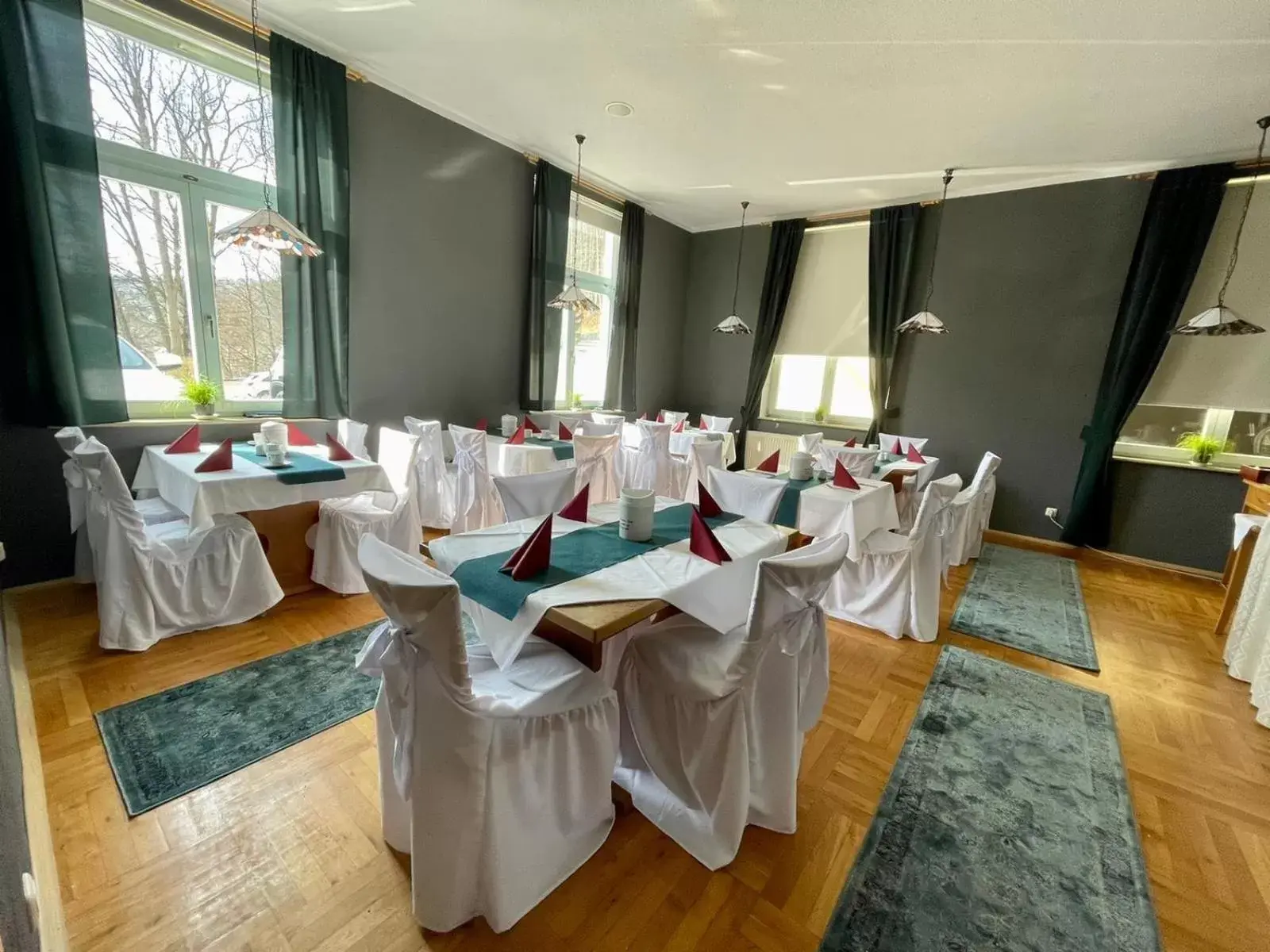 Breakfast, Banquet Facilities in Parkhotel Waldschlösschen