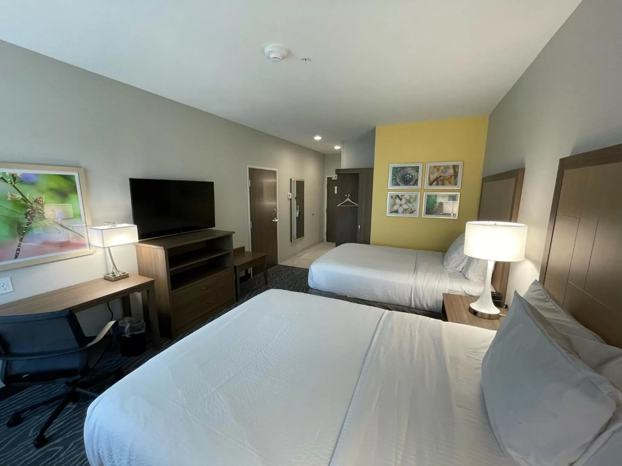 Queen Room with Two Queen Beds - Non-Smoking in La Quinta Inn & Suites by Wyndham Valdosta