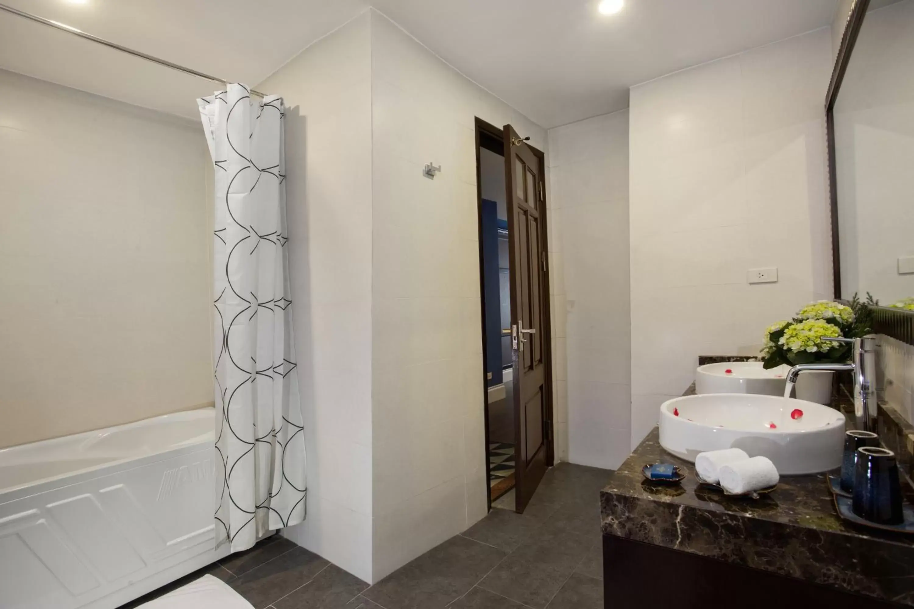 Bathroom in O'Gallery Premier Hotel & Spa