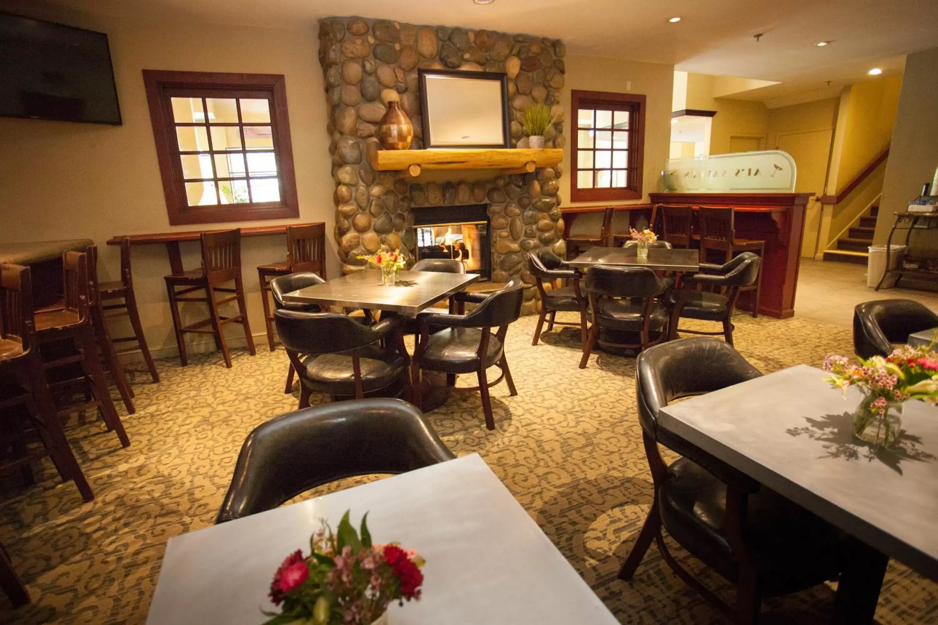 Lounge or bar, Restaurant/Places to Eat in Forest Suites Resort at the Heavenly Village