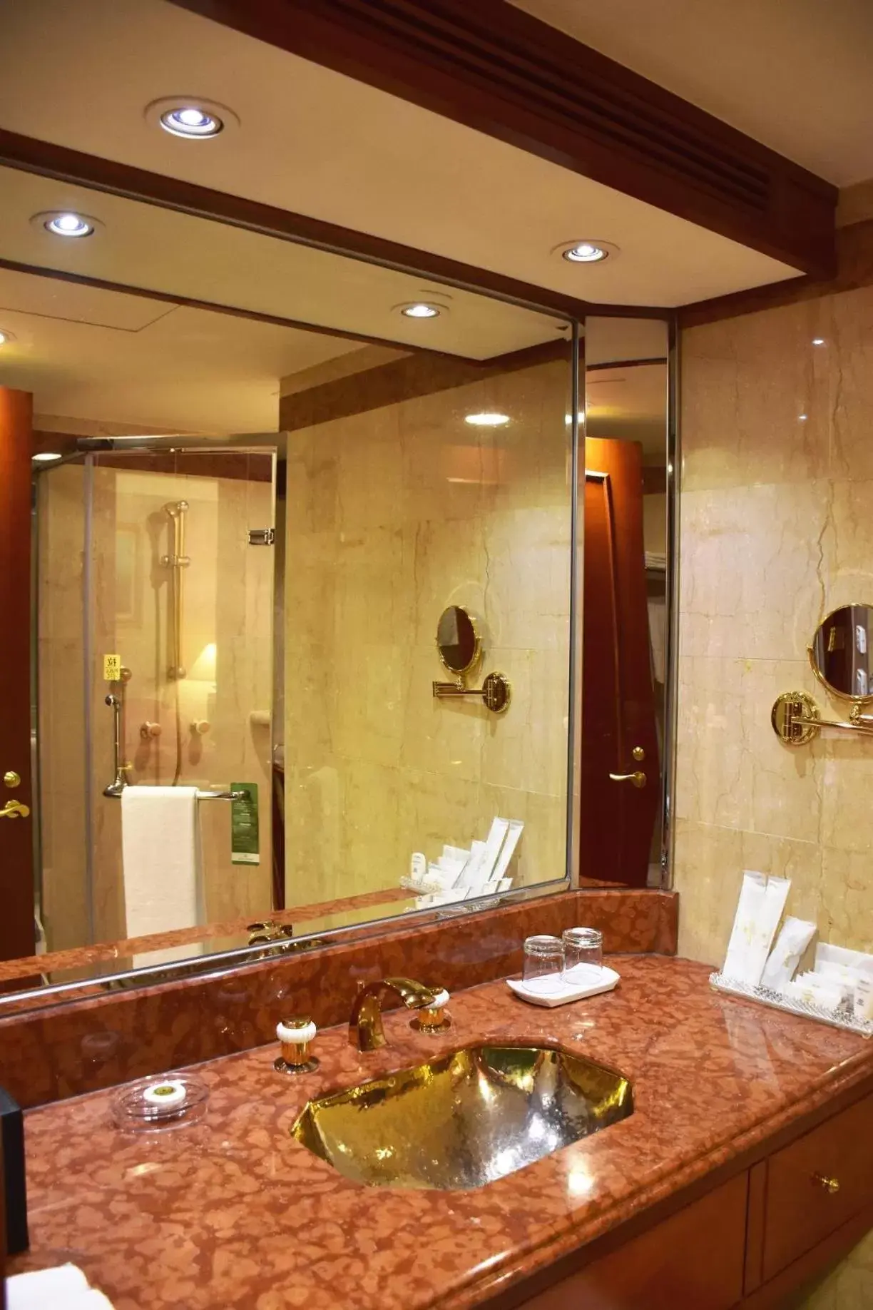 Bathroom in Evergreen Laurel Hotel Taipei