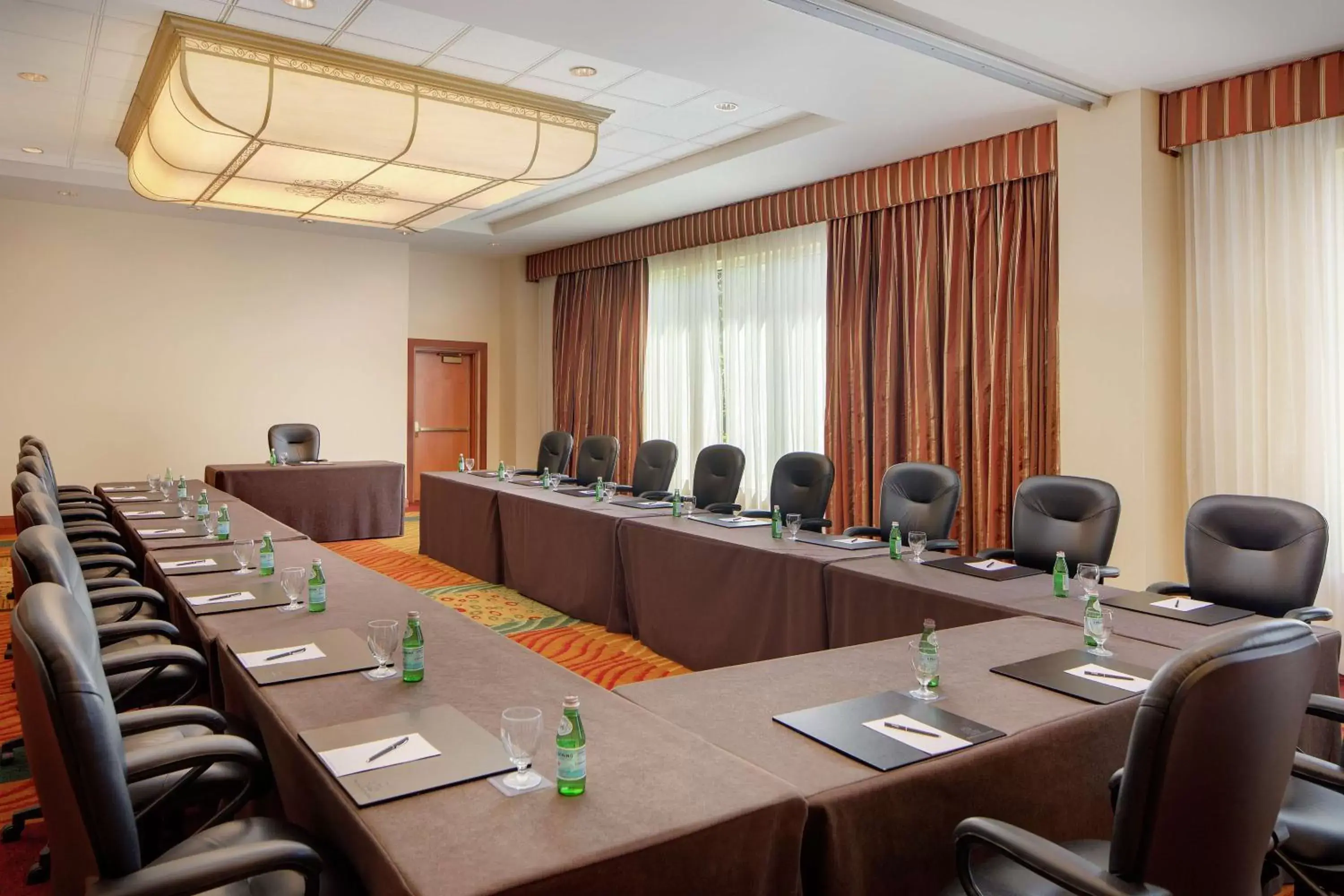 Meeting/conference room in Hilton Seattle Airport & Conference Center
