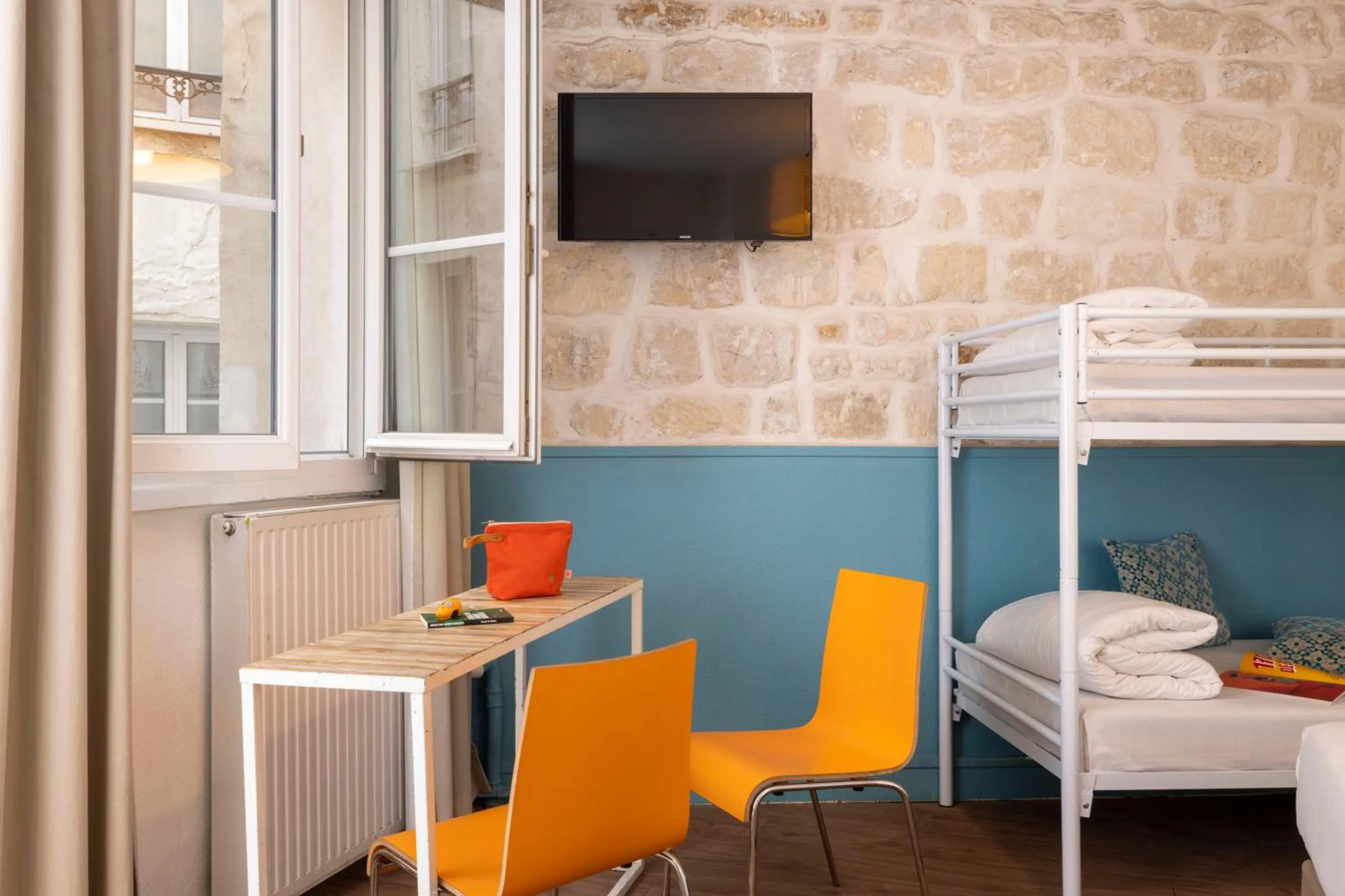 Bed in Le Regent Montmartre by Hiphophostels