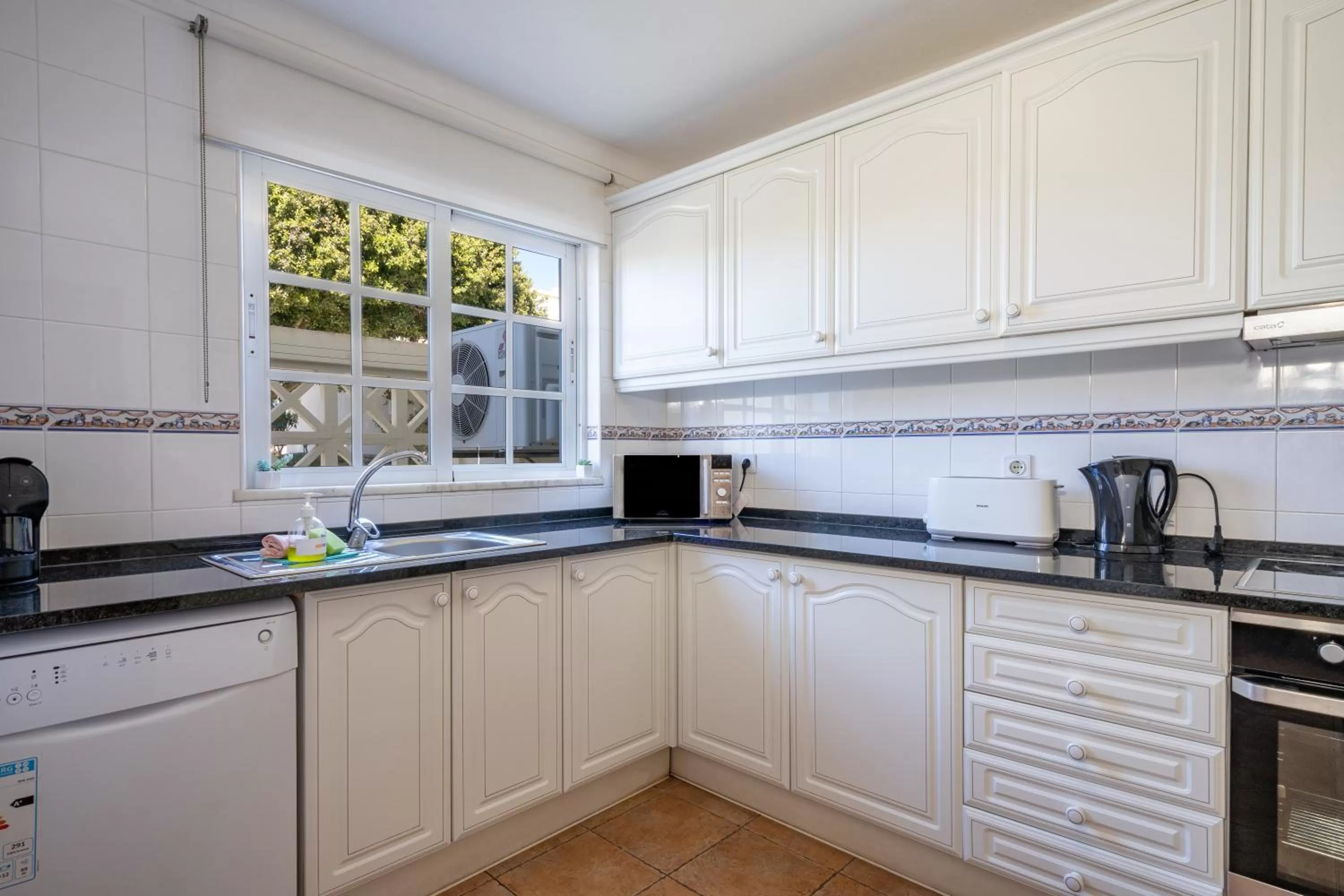 kitchen, Kitchen/Kitchenette in Ponta Grande Sao Rafael Resort by Umbral