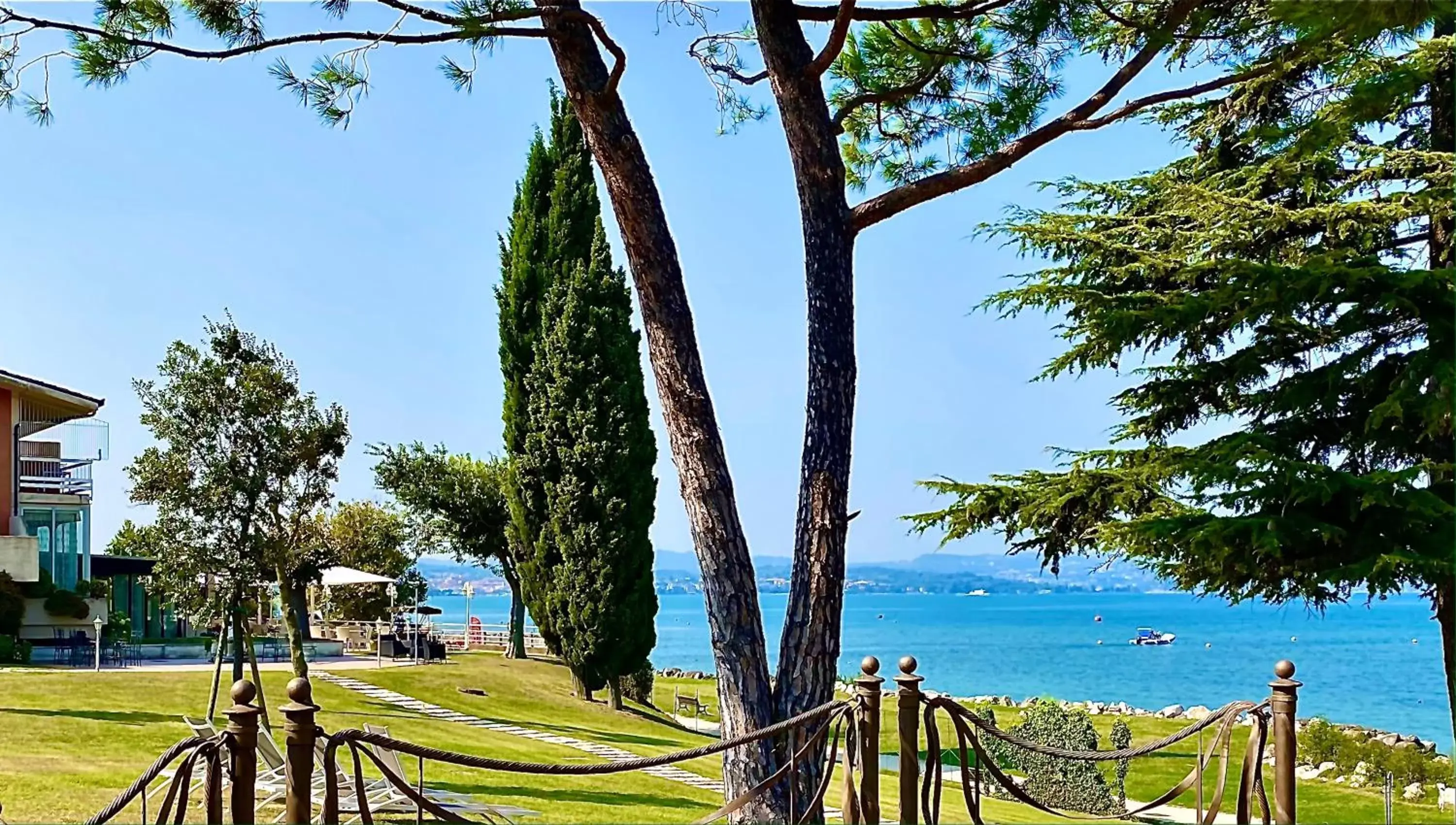 Garden in Hotel Aquila D'Oro Desenzano