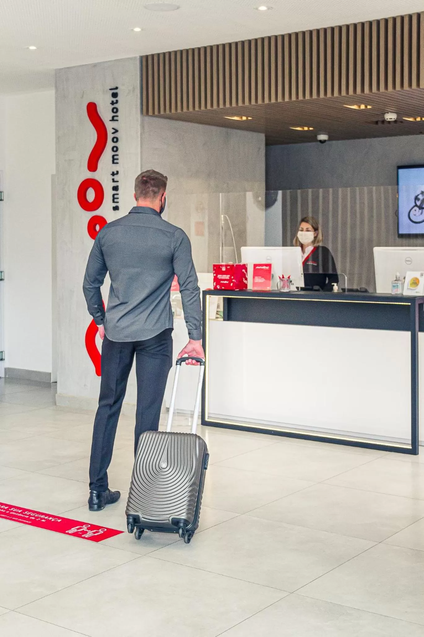 Staff in Hotel Moov Curitiba