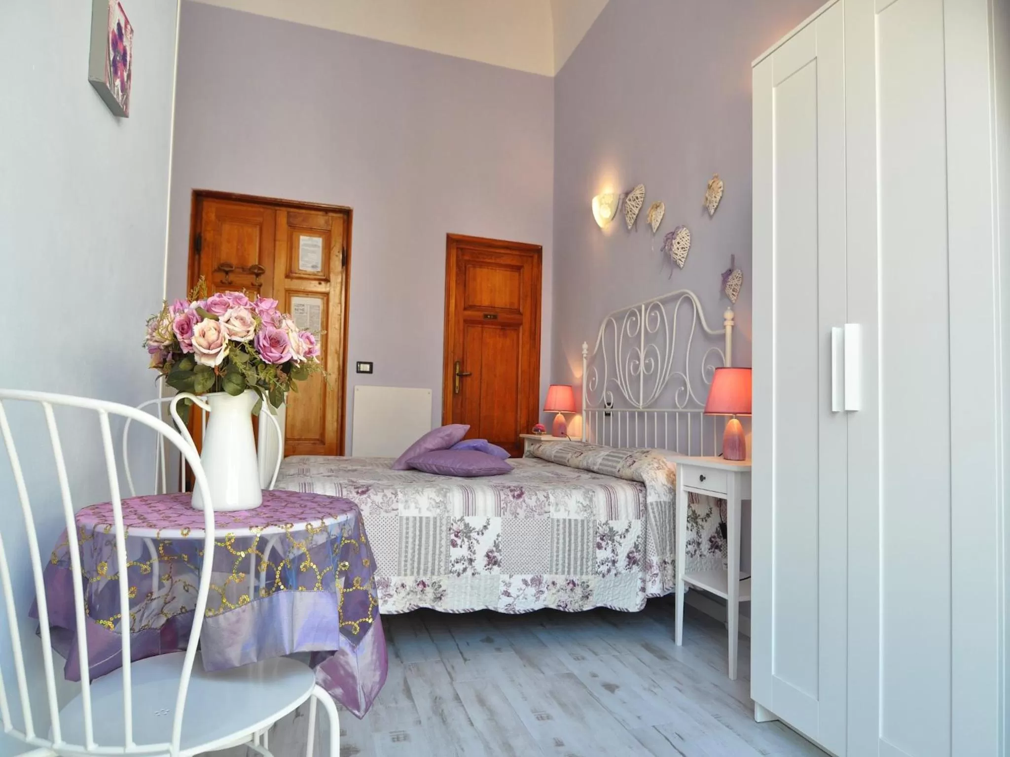 Decorative detail, Bed in Hotel Albachiara