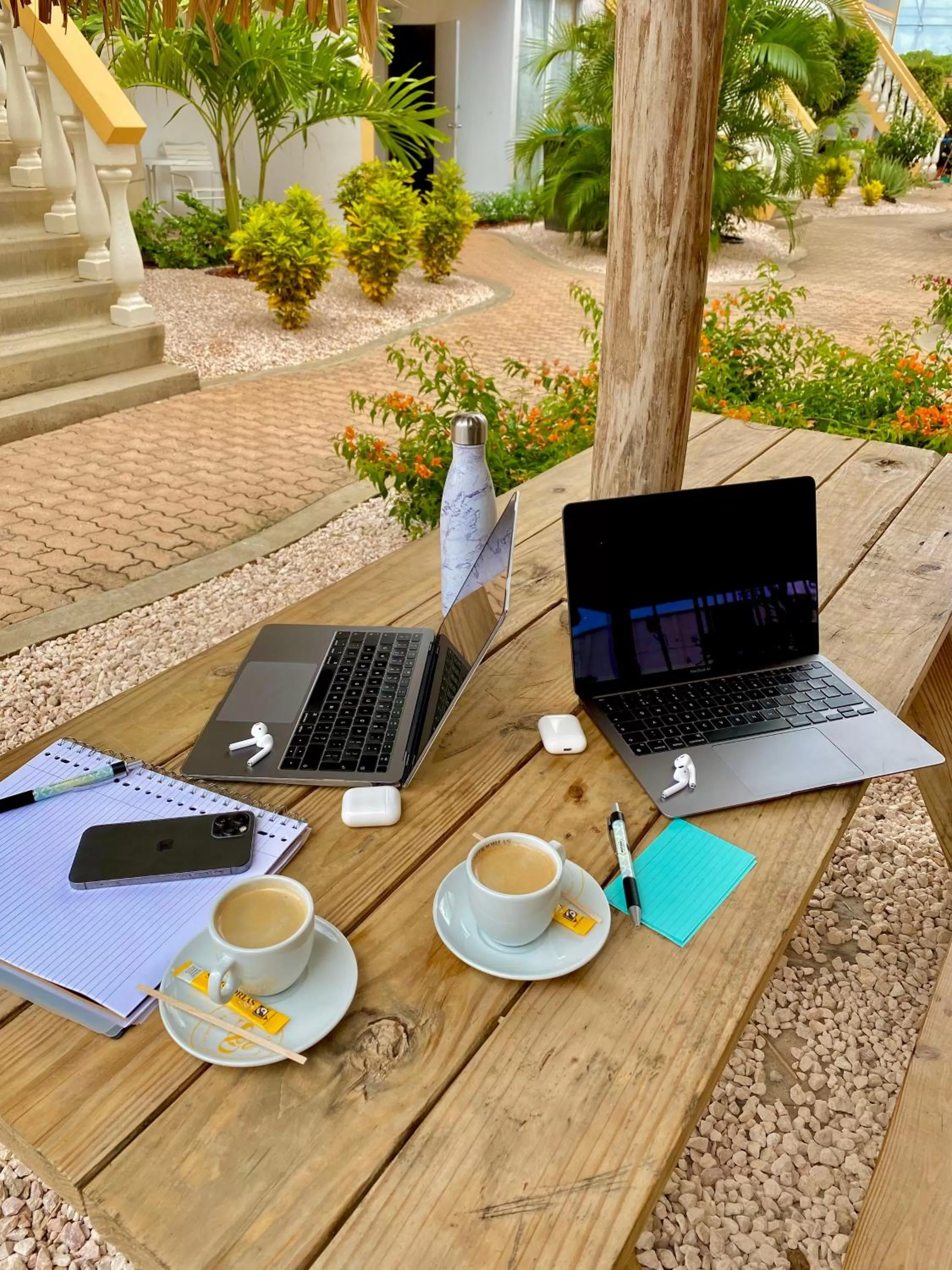 Garden in Montana Eco Resort Aruba