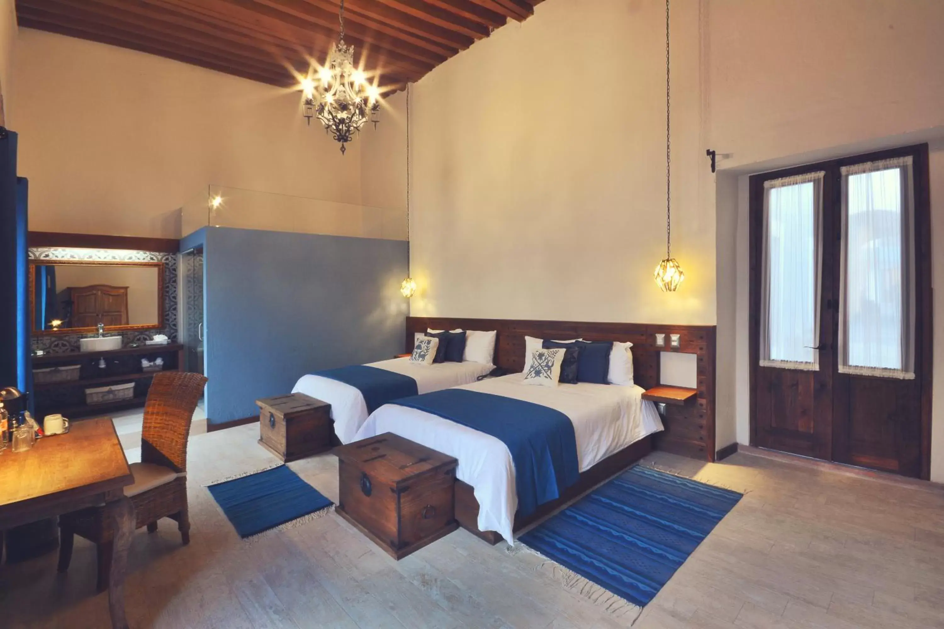 Photo of the whole room, Bed in Hotel Boutique Casa Altamira