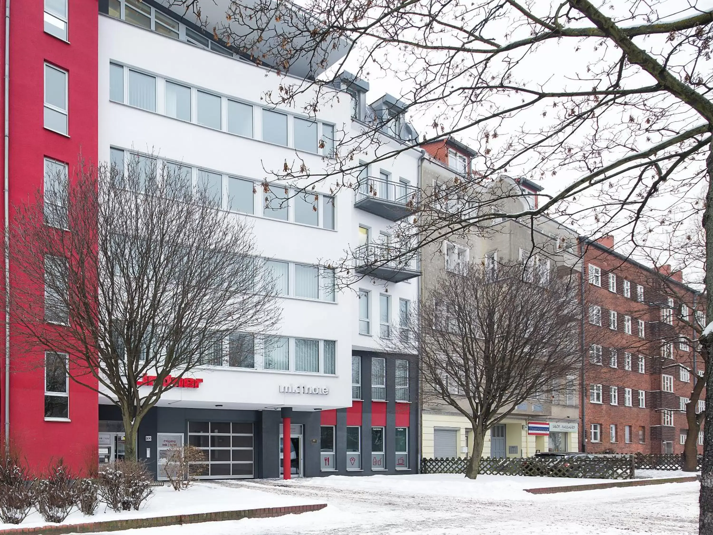 Facade/entrance, Winter in mk hotel berlin