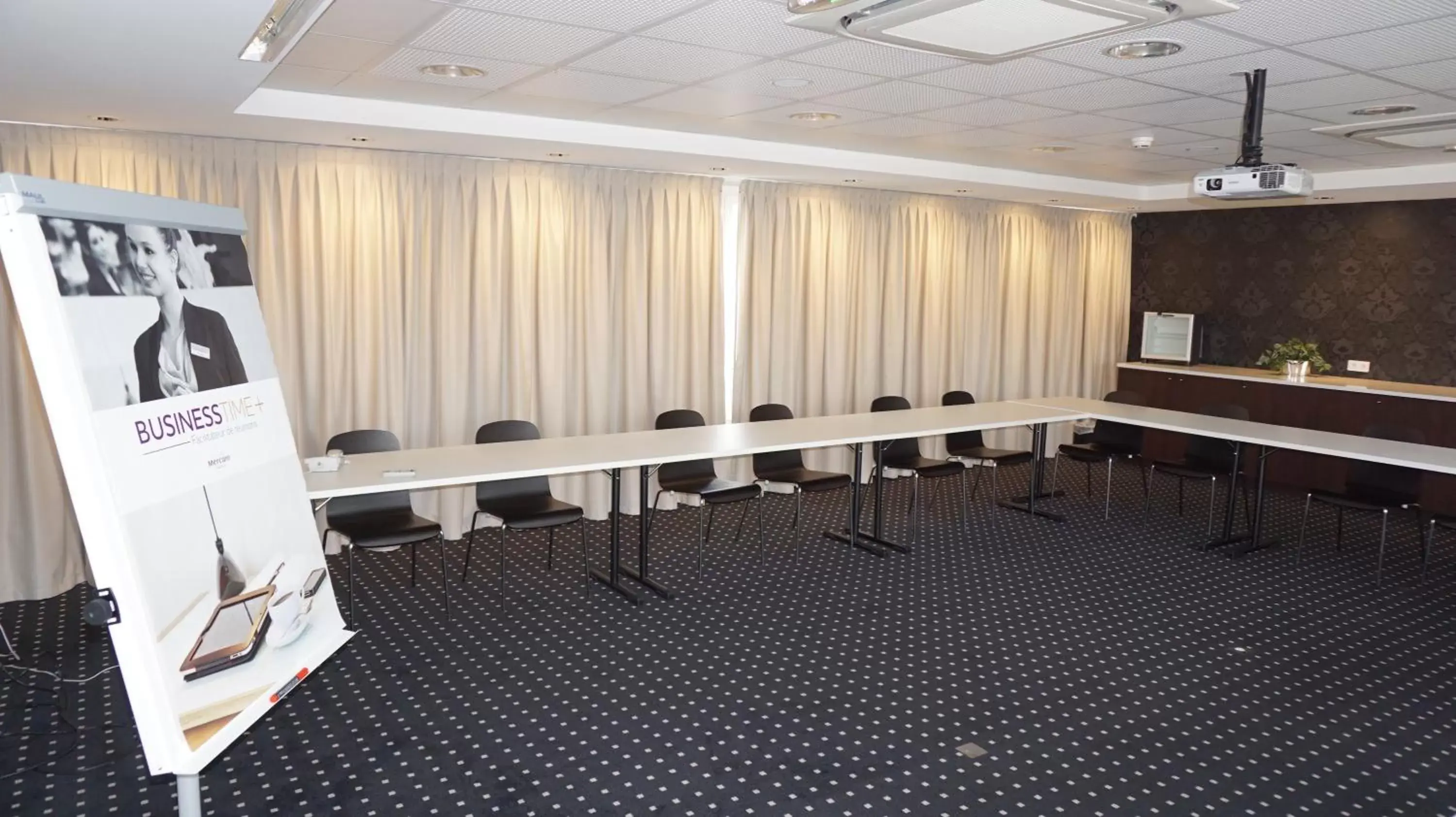 Banquet/Function facilities, Business Area/Conference Room in Mercure Lourdes Impérial