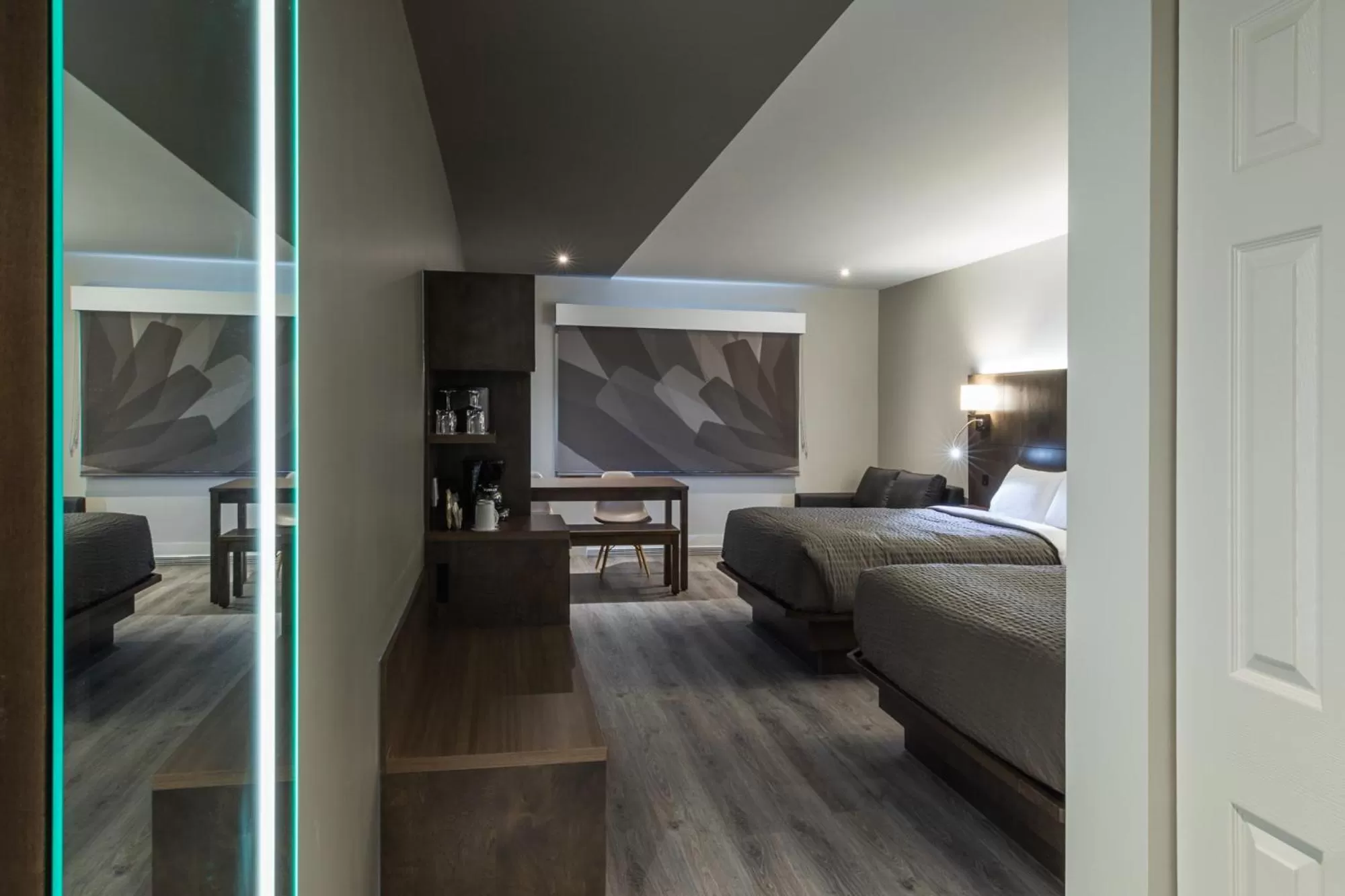 Bed in Hôtel & Suites Normandin Lévis