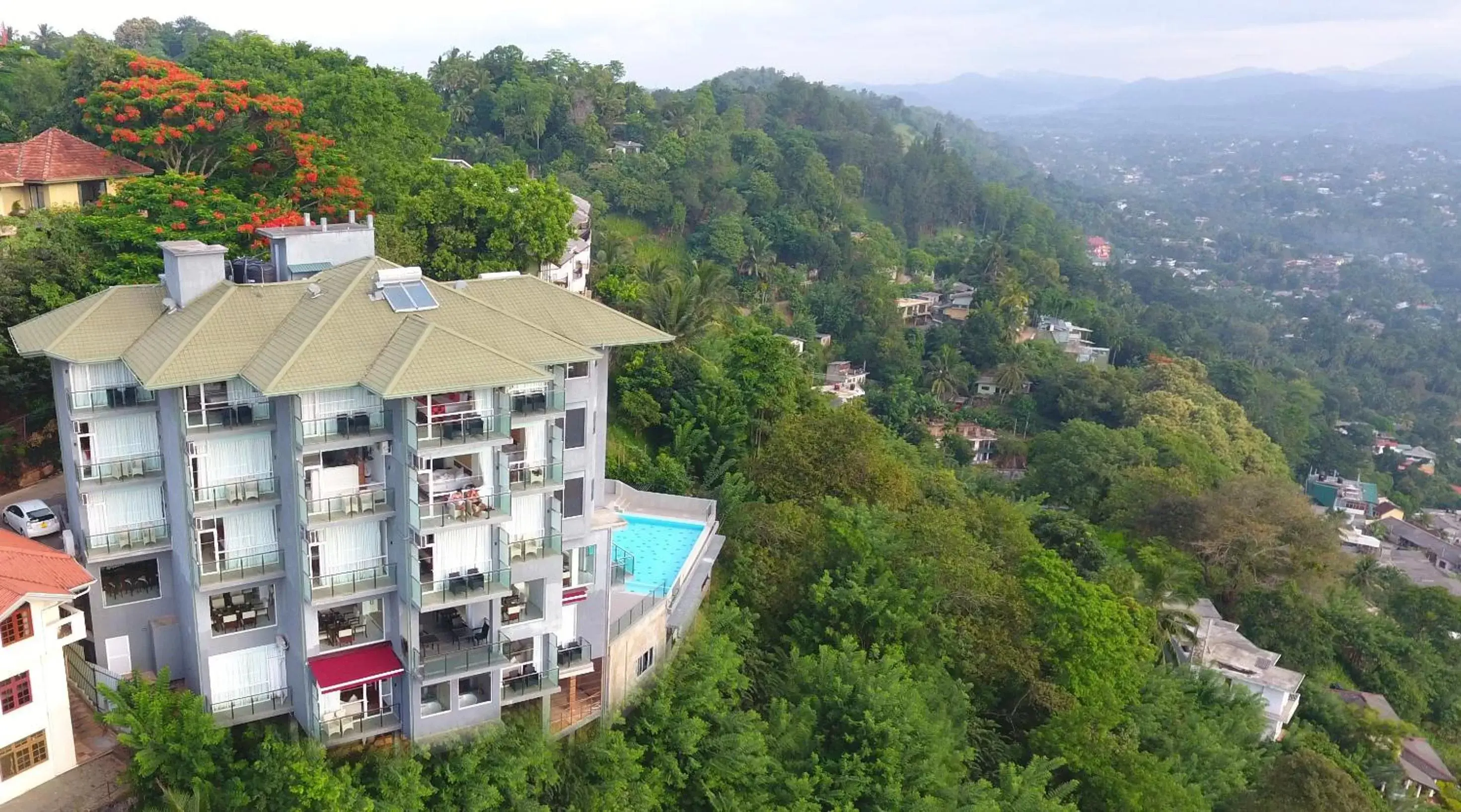 Bird's-eye View in Mount Blue Kandy