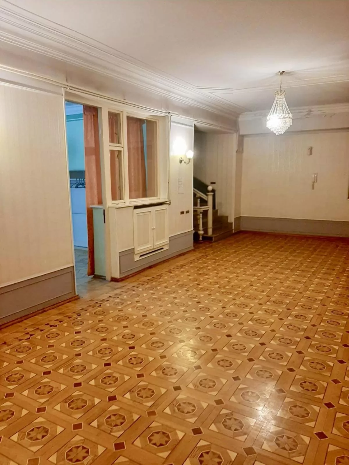 Property building in Royal Boutique Hotel on Kievyan