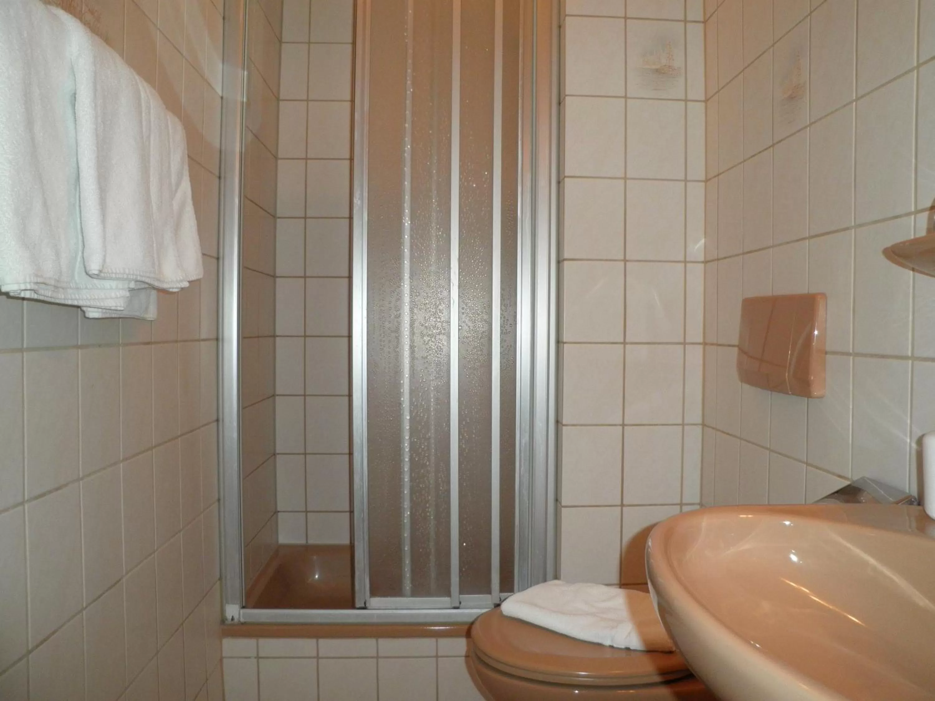 Bathroom in Hotel und Gasthof Ritter St. Georg