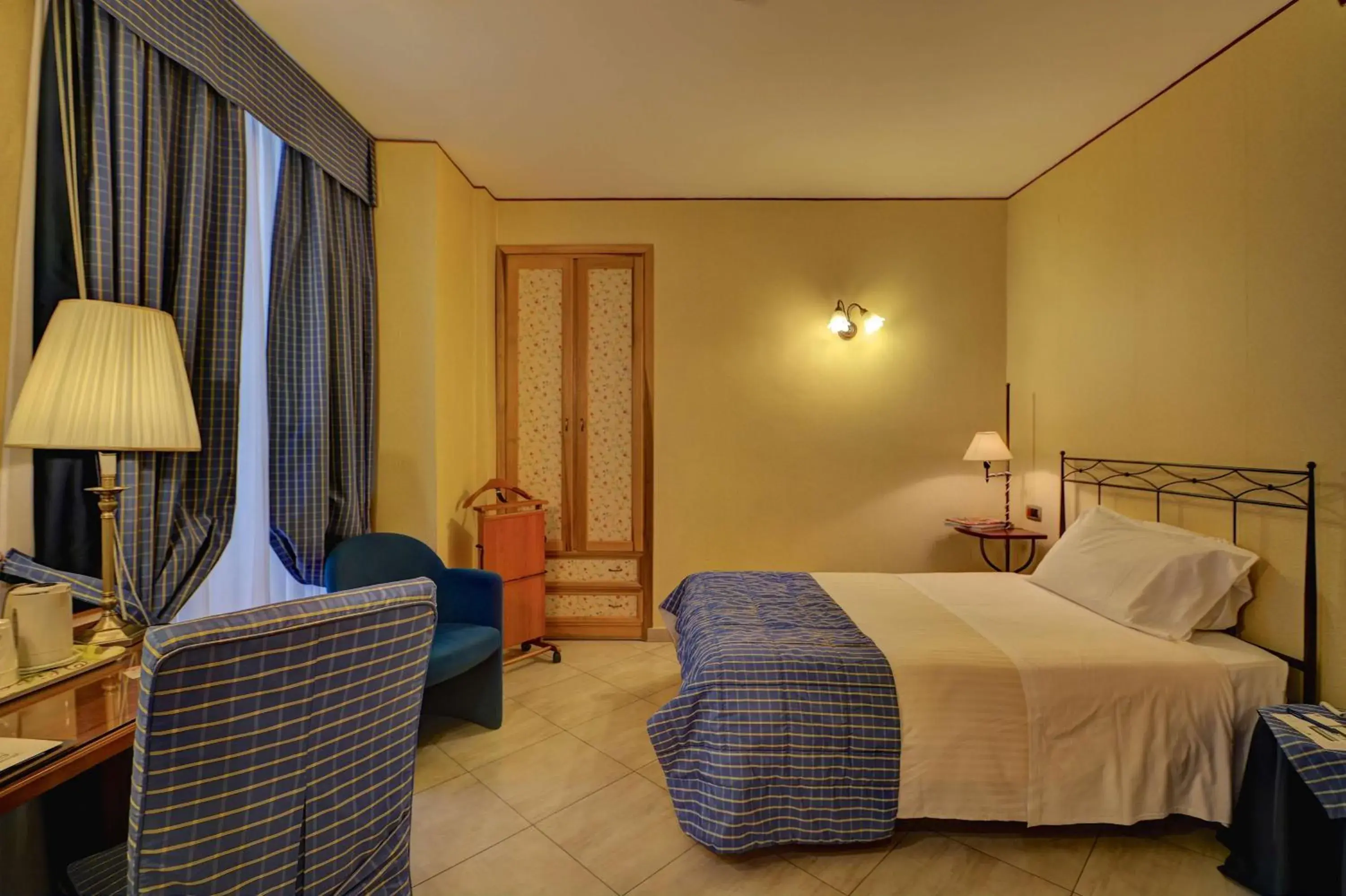 Photo of the whole room, Bed in Best Western Hotel Genio Photo of the whole room, Bed in Best Western Hotel Genio