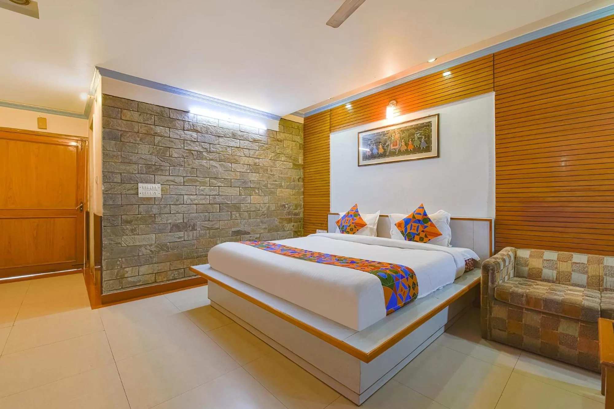 Bed in FabHotel Fly View