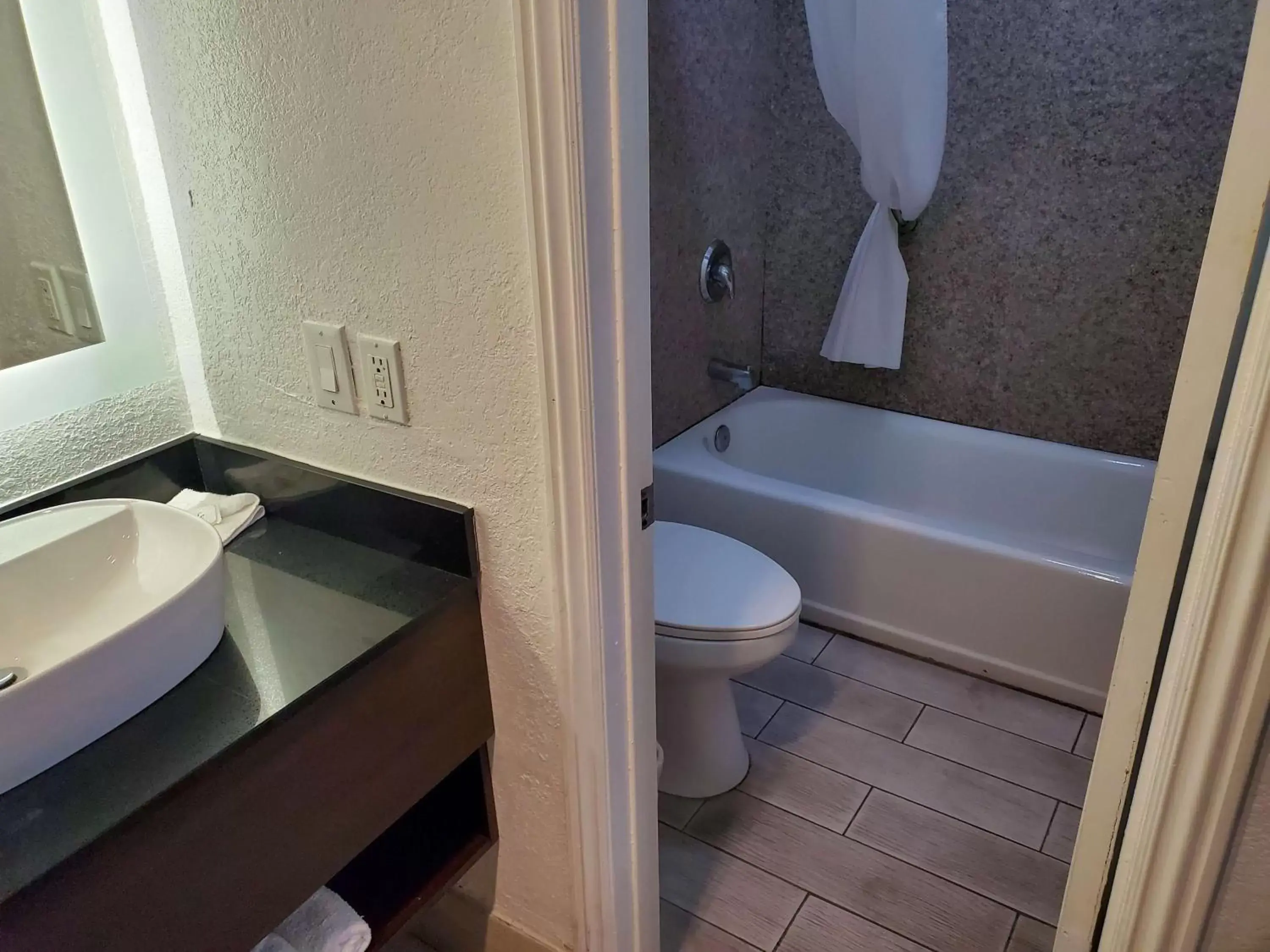 Photo of the whole room, Bathroom in Studio 6-National City, CA - Naval Base San Diego