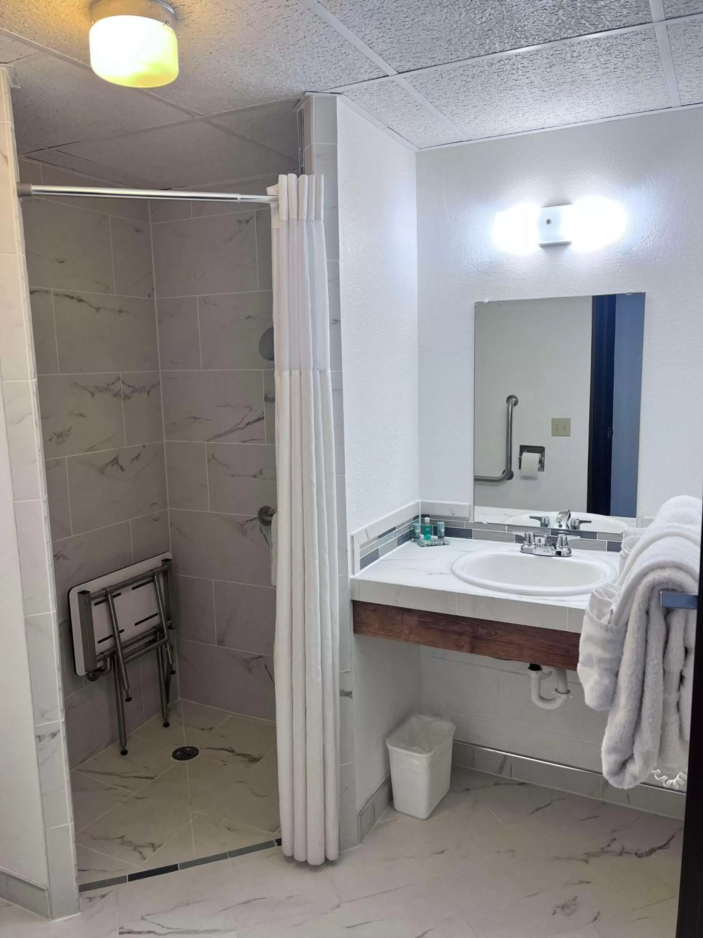 Bathroom in SureStay by Best Western Glendive Yellowstone River