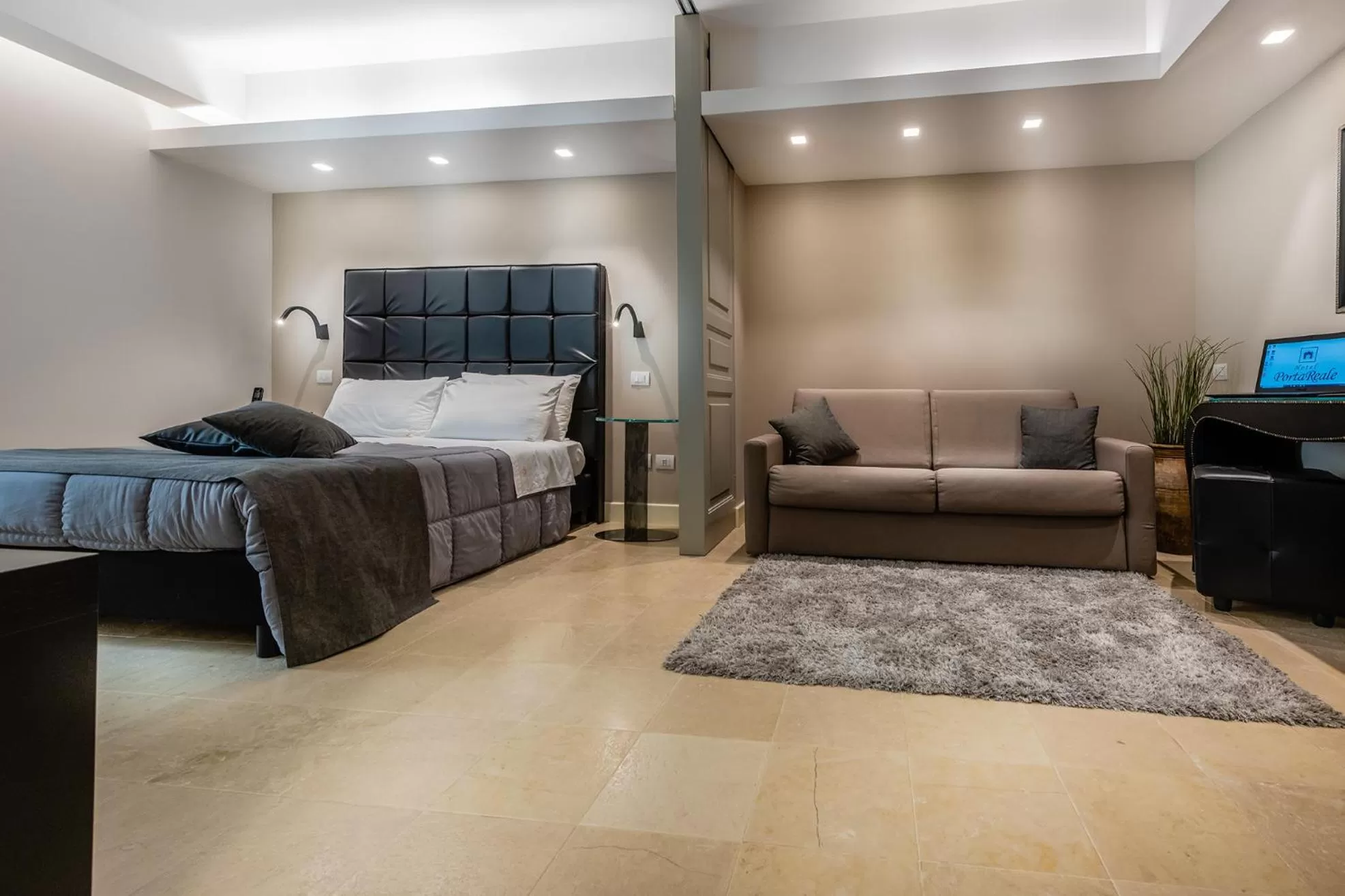 Photo of the whole room, Bed in Hotel Porta Reale