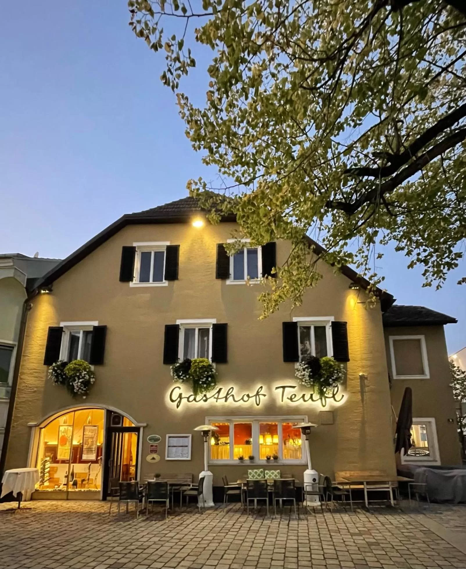 Property building in Gasthof Teufl