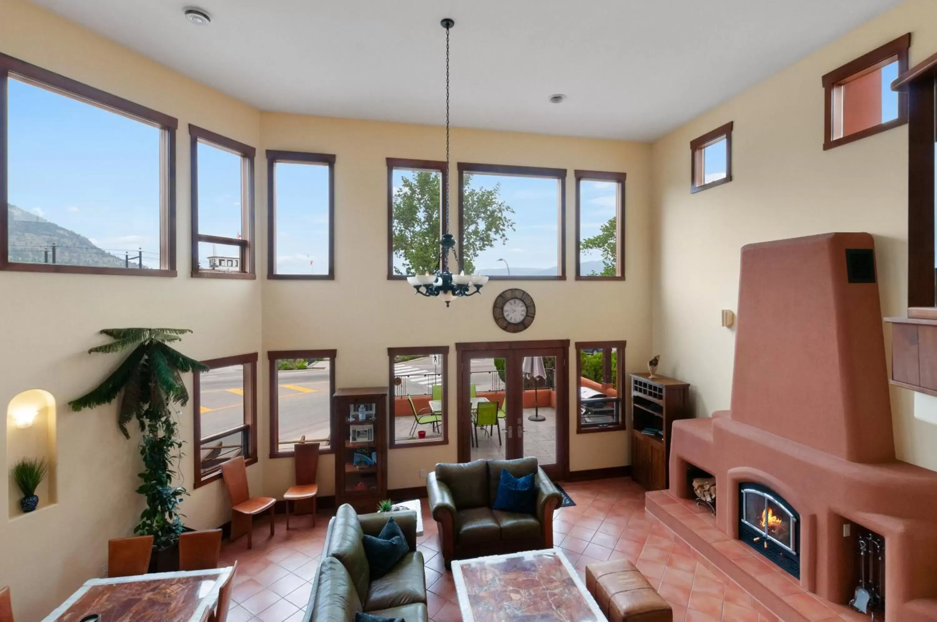 Seating Area in Casa Grande Inn & Suites