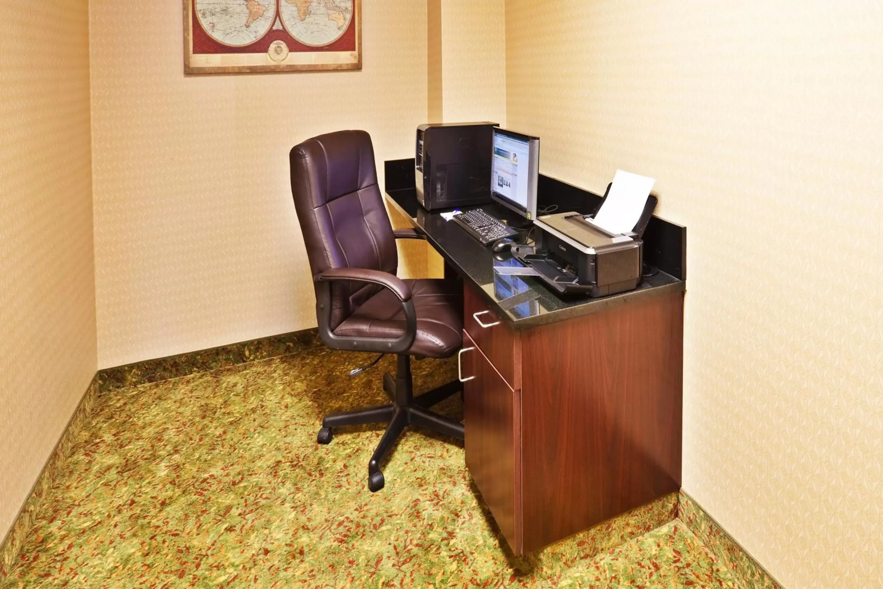 Other, Business Area/Conference Room in Holiday Inn Express & Suites Perry, an IHG Hotel