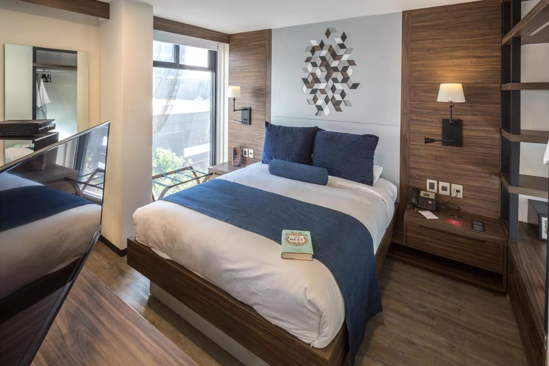 Bed in FlowSuites WTC