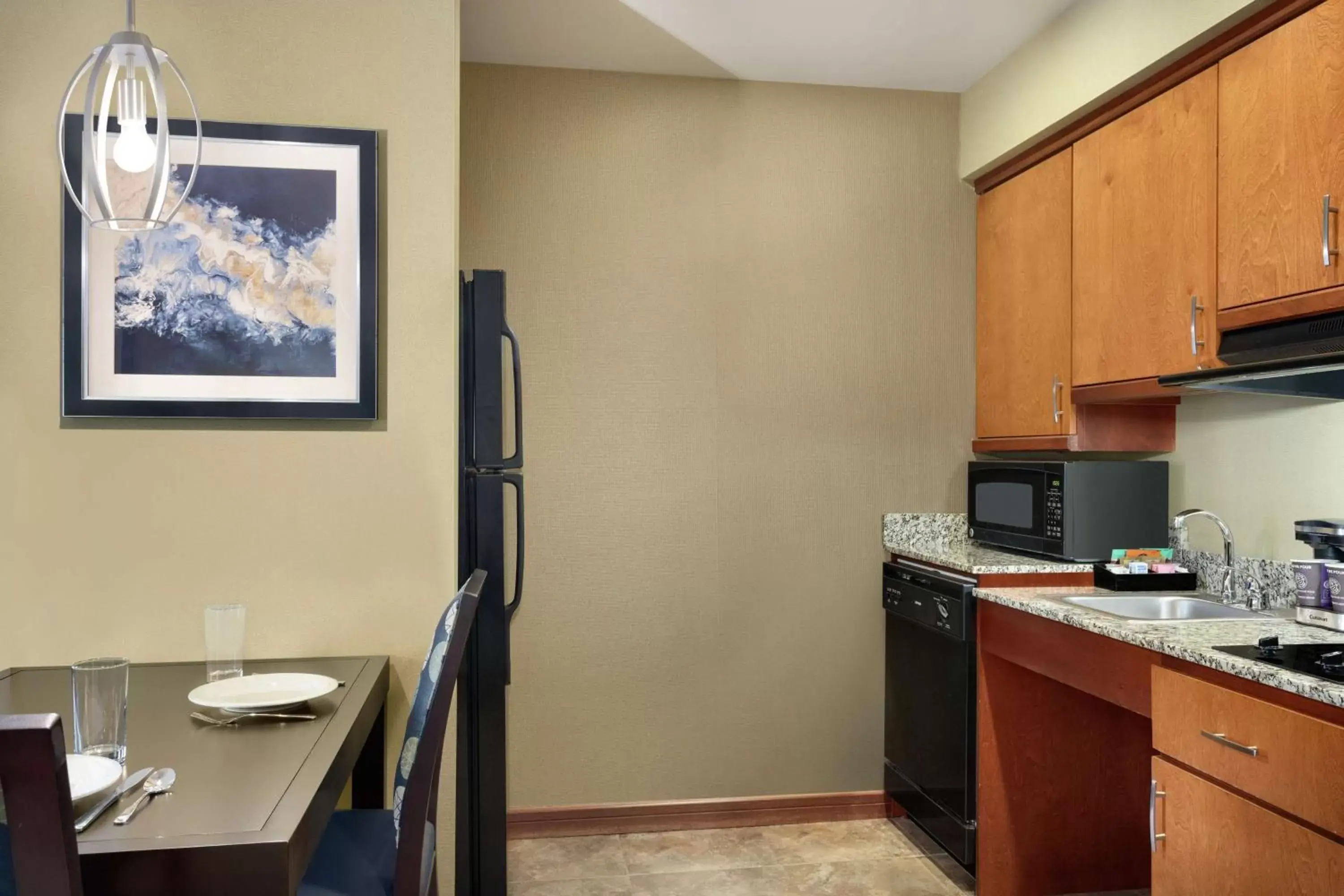 Kitchen or kitchenette, Kitchen/Kitchenette in Homewood Suites by Hilton Fort Smith