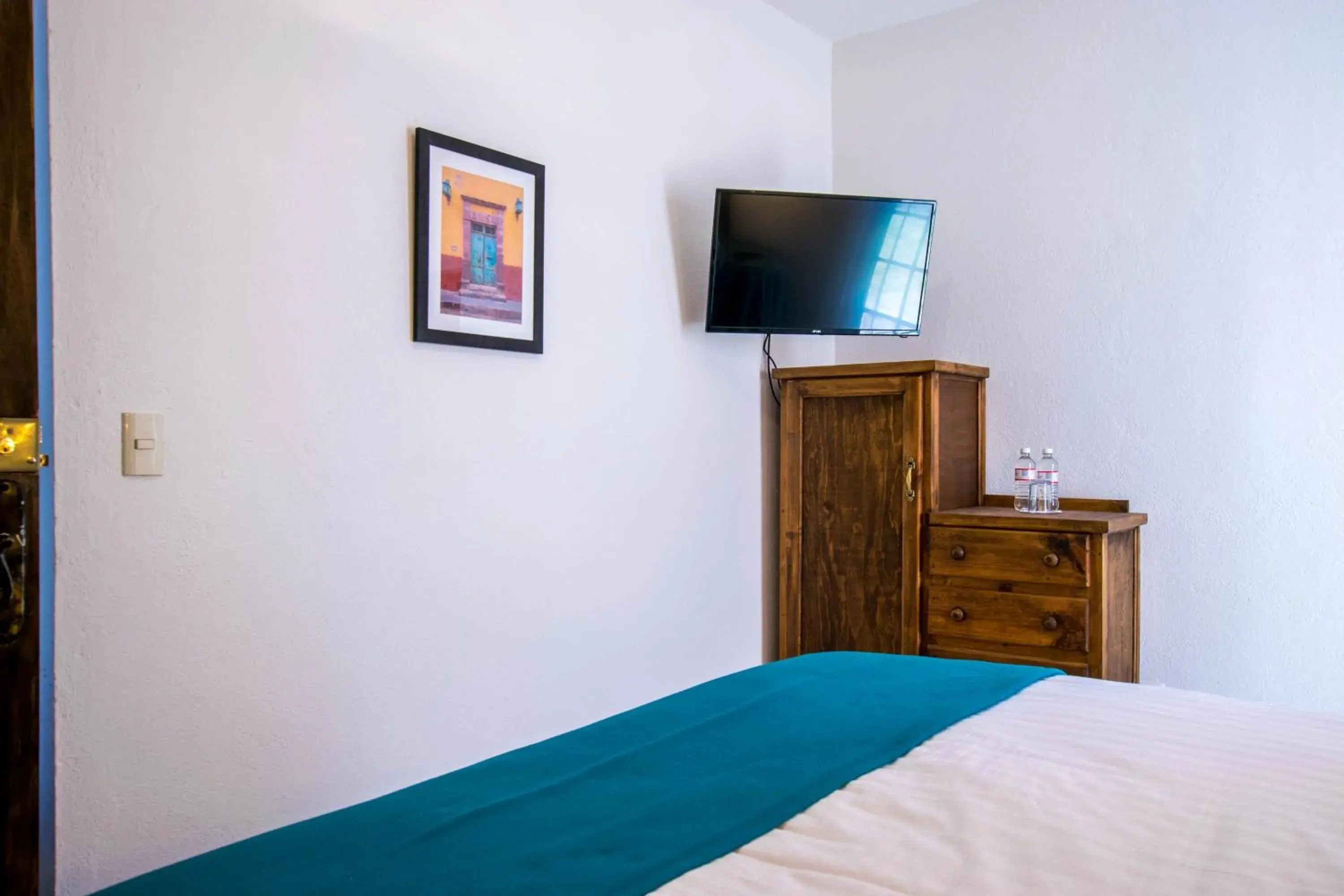 Photo of the whole room, TV/Entertainment Center in Hotel Casa Santamar