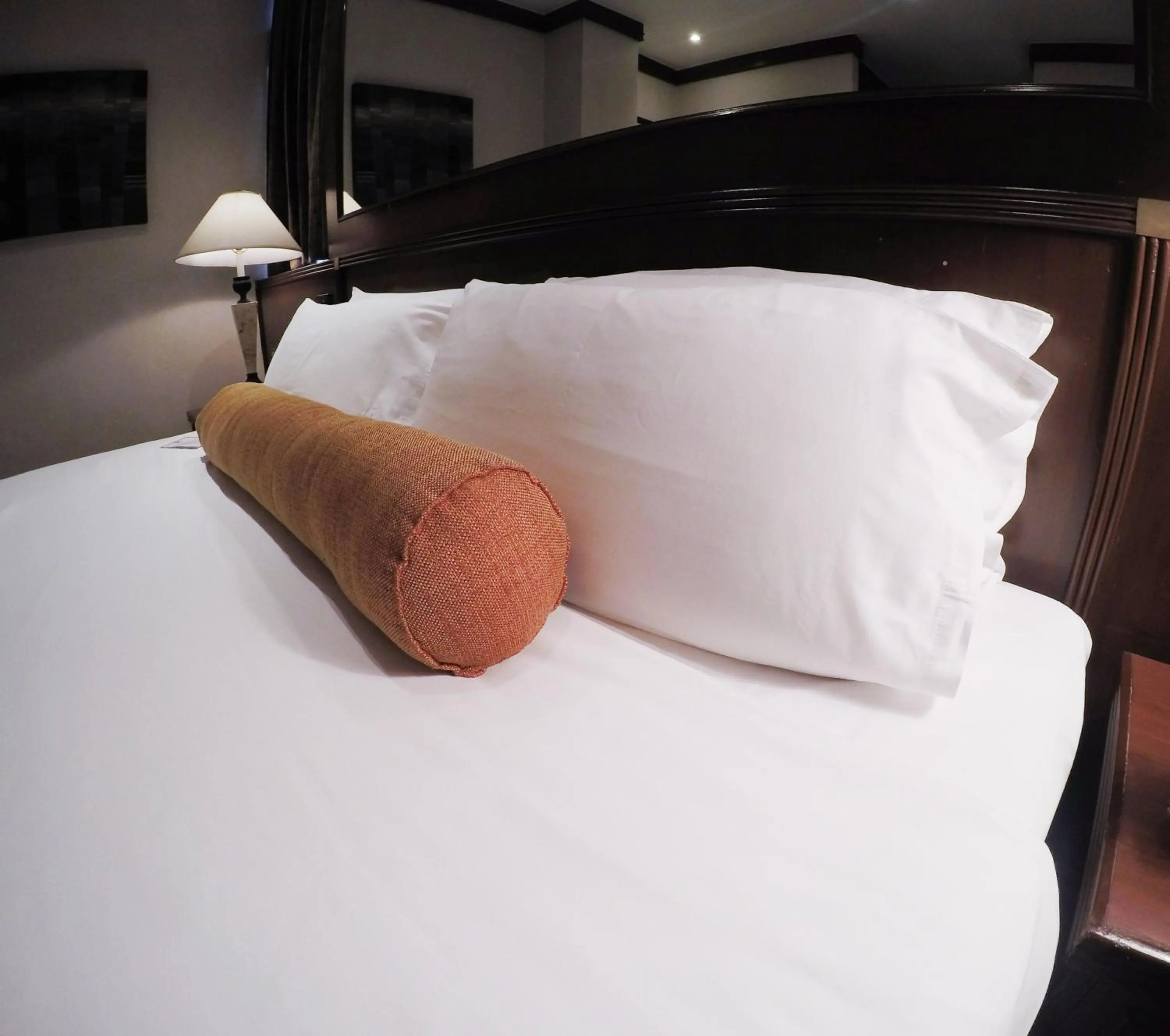 Bedroom, Bed in City Lodge Bangkok