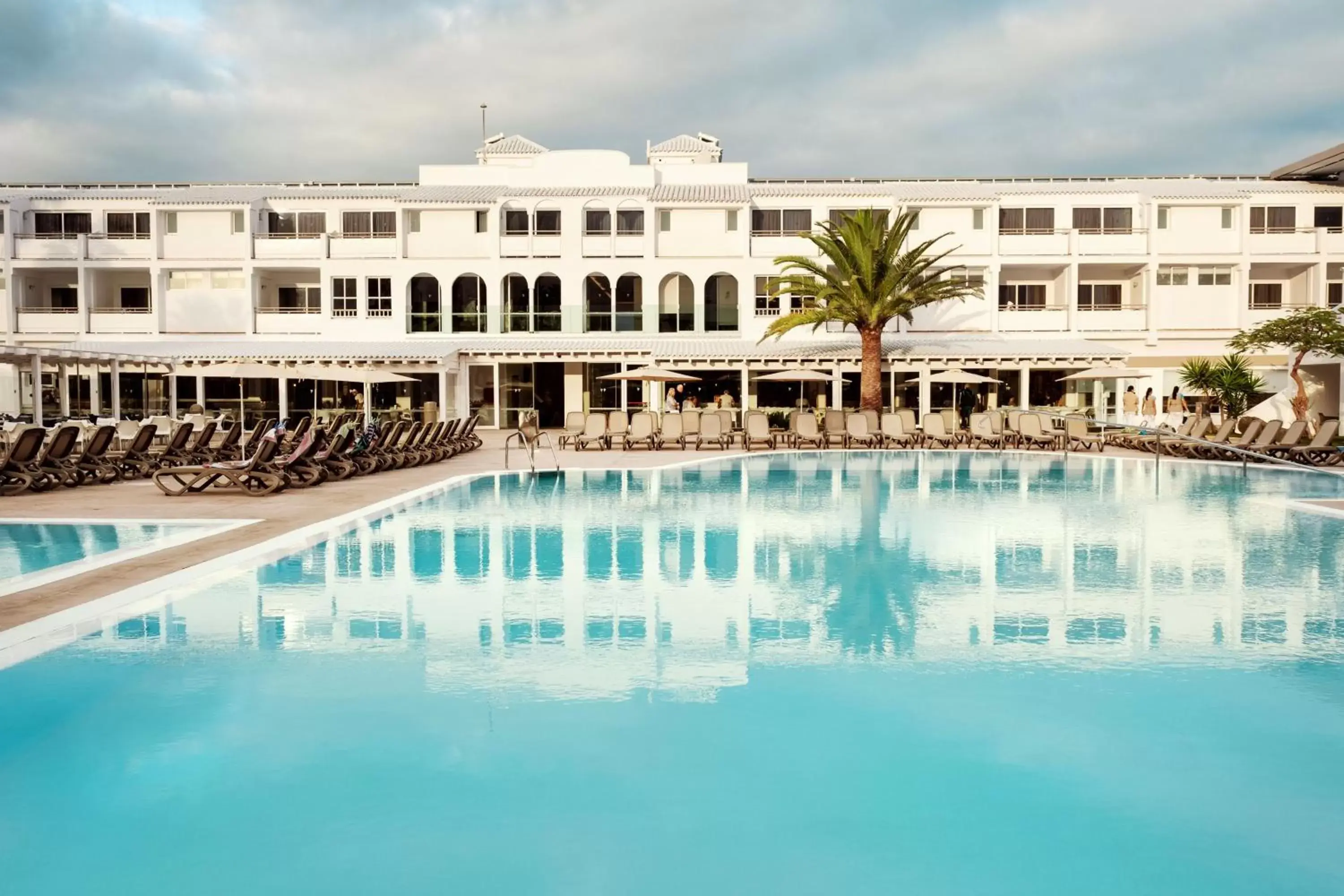 Swimming Pool in Playa Park Zensation