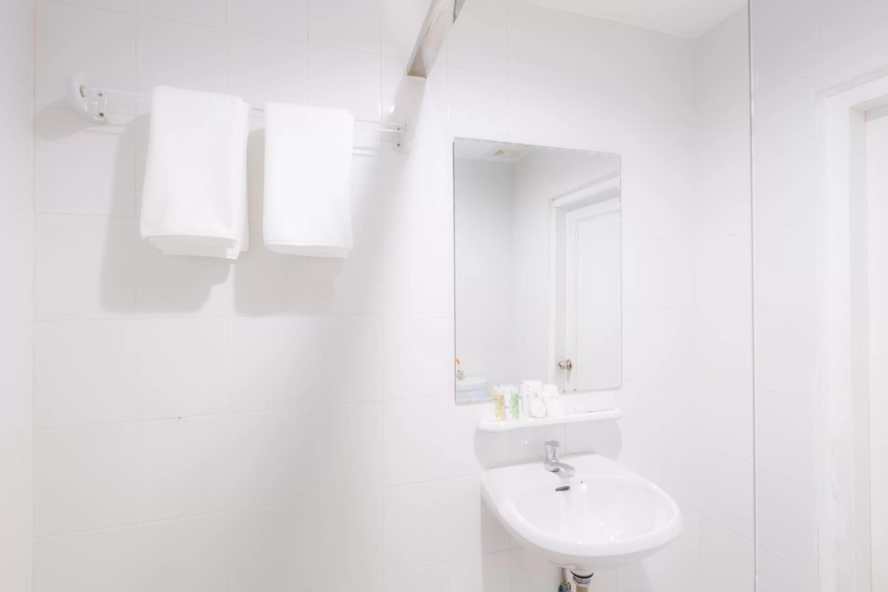 Bathroom in Hotel Zing Phnom Penh