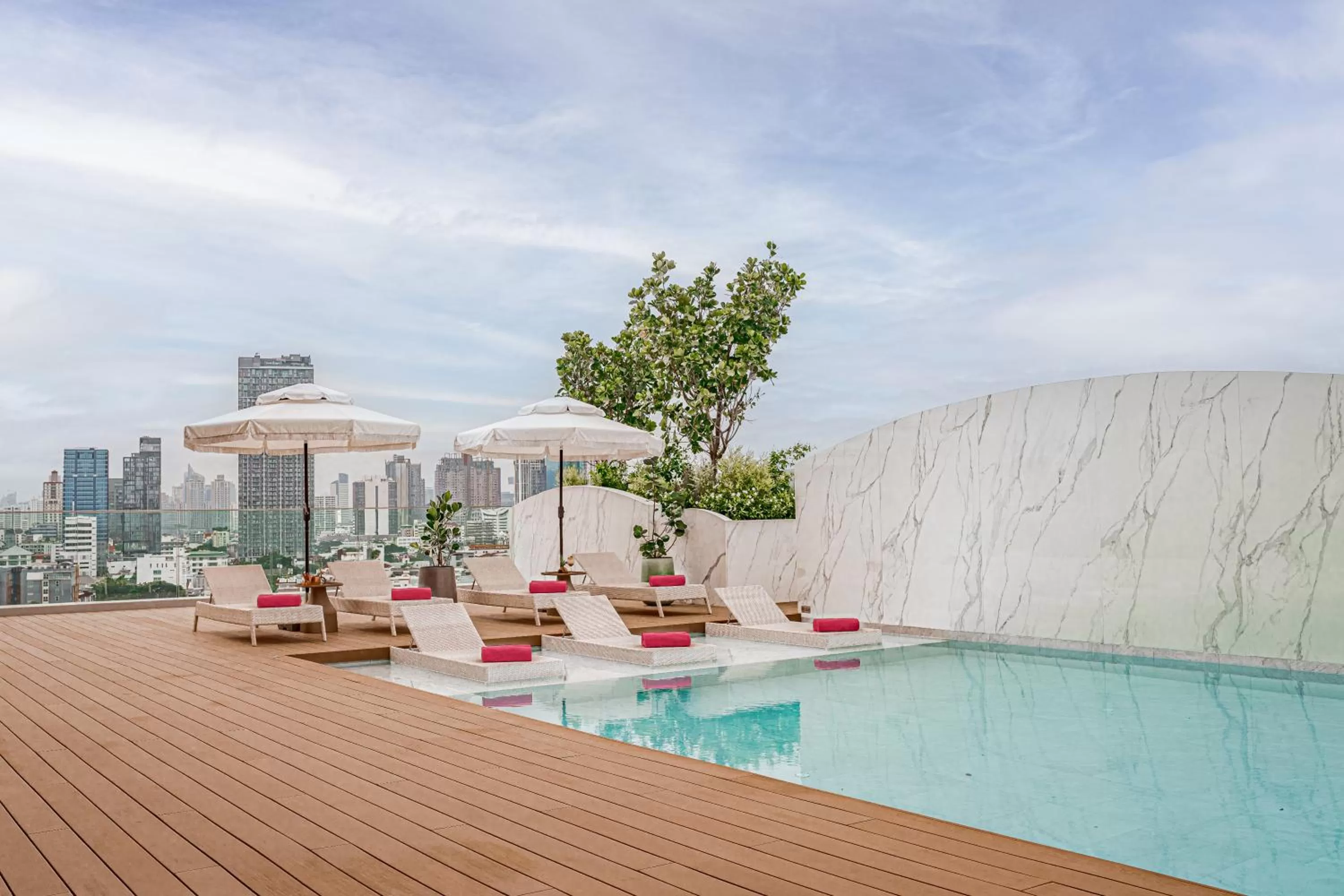 Swimming Pool in GLOW Sukhumvit 71