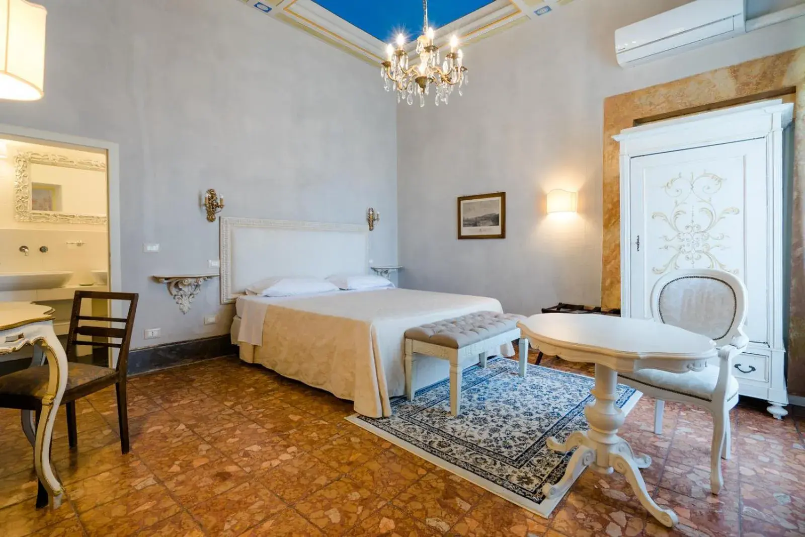 Bedroom, Bed in Hotel Villa Sermolli