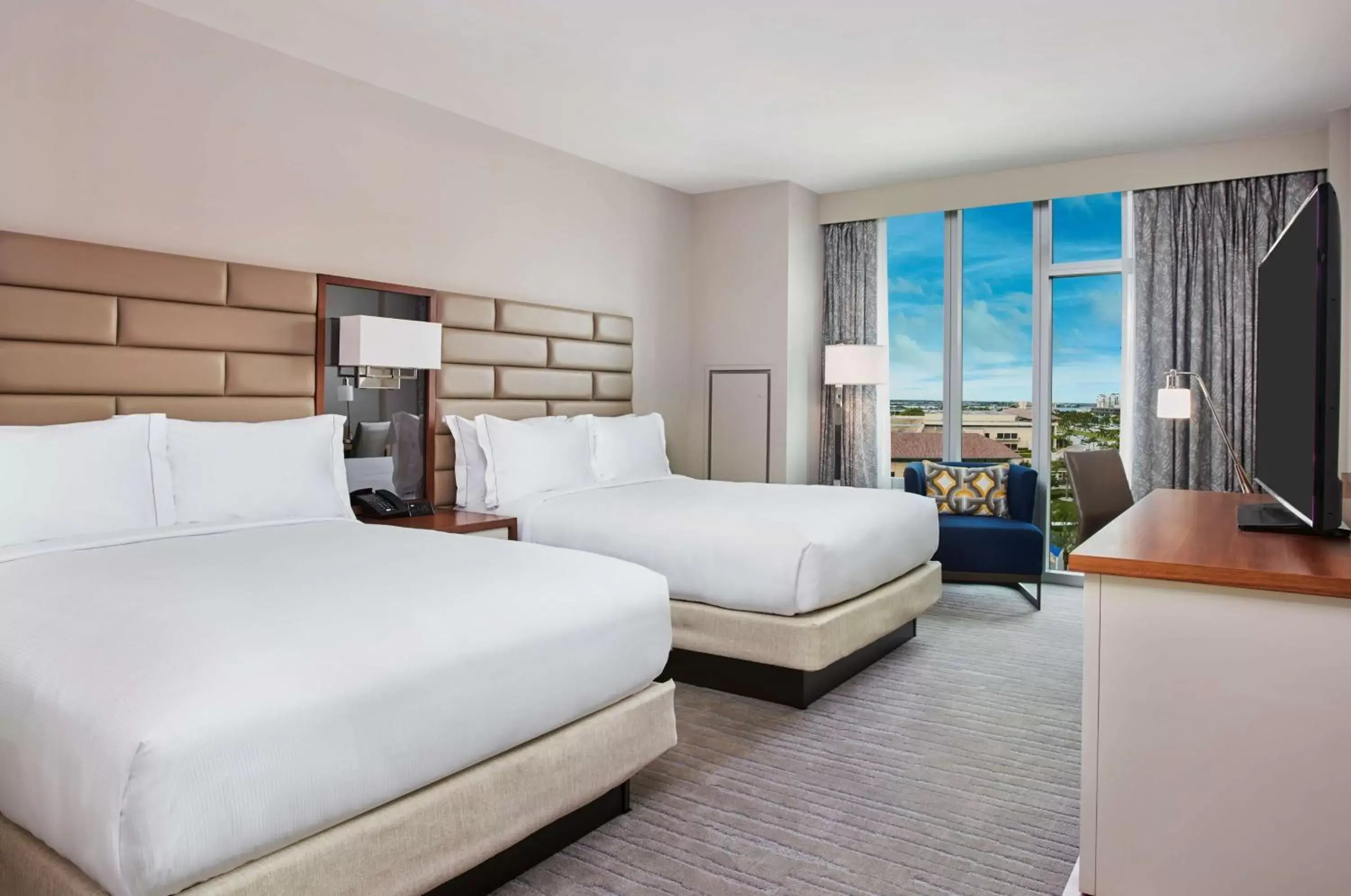 Bedroom in Hilton West Palm Beach